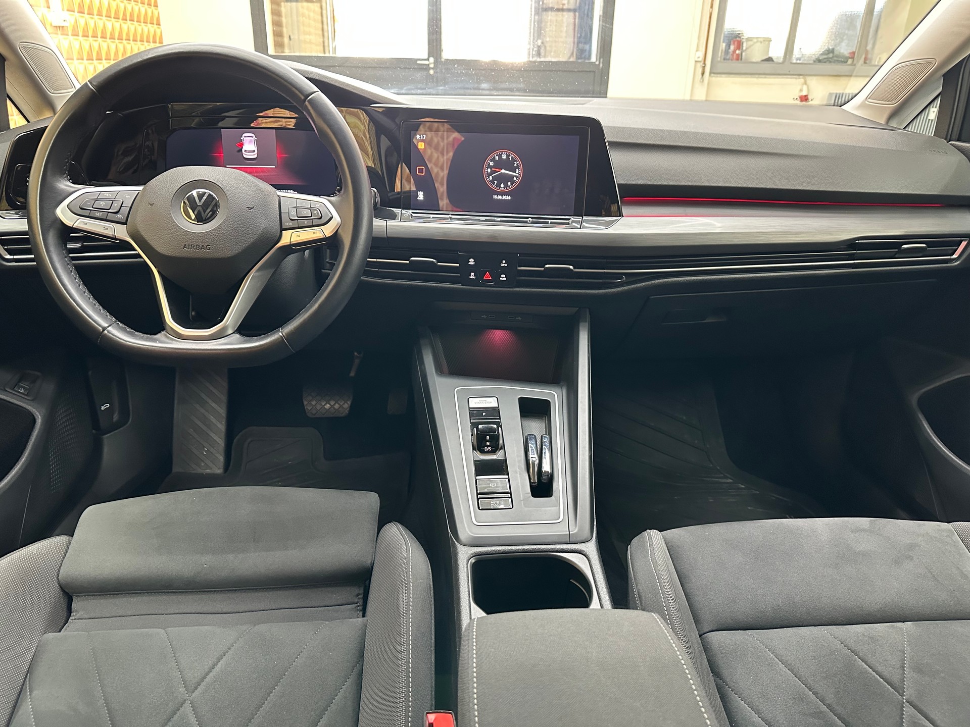 VW Golf 1.4 TSI PHEV Selection-image-7