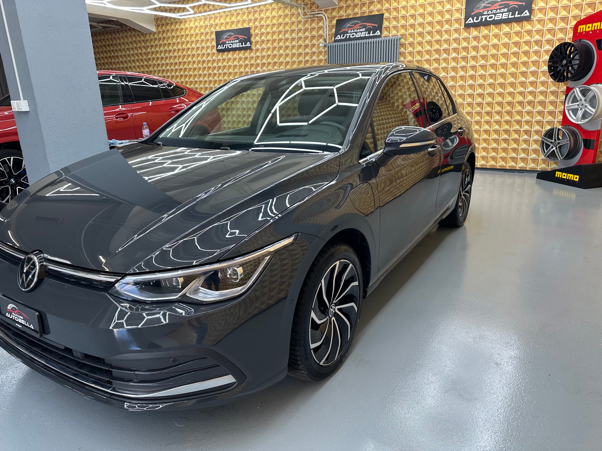VW Golf 1.4 TSI PHEV Selection-image-2