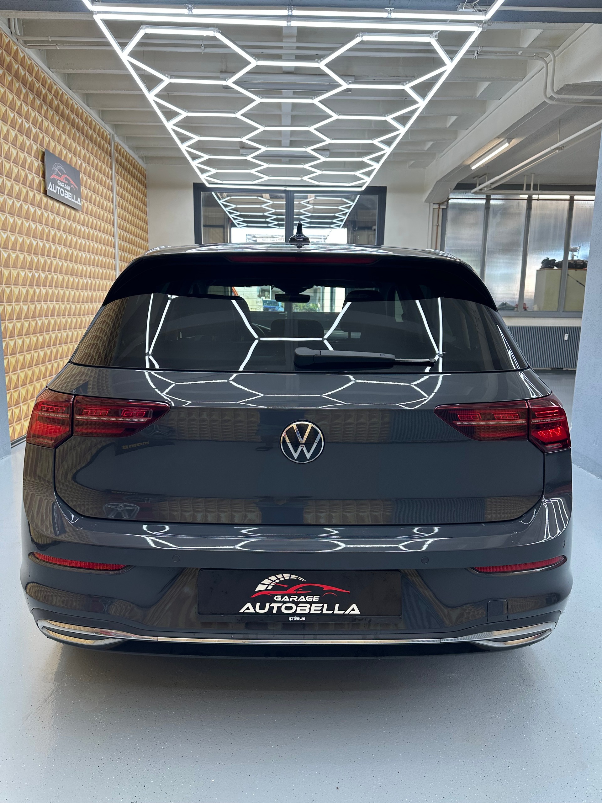 VW Golf 1.4 TSI PHEV Selection-image-4