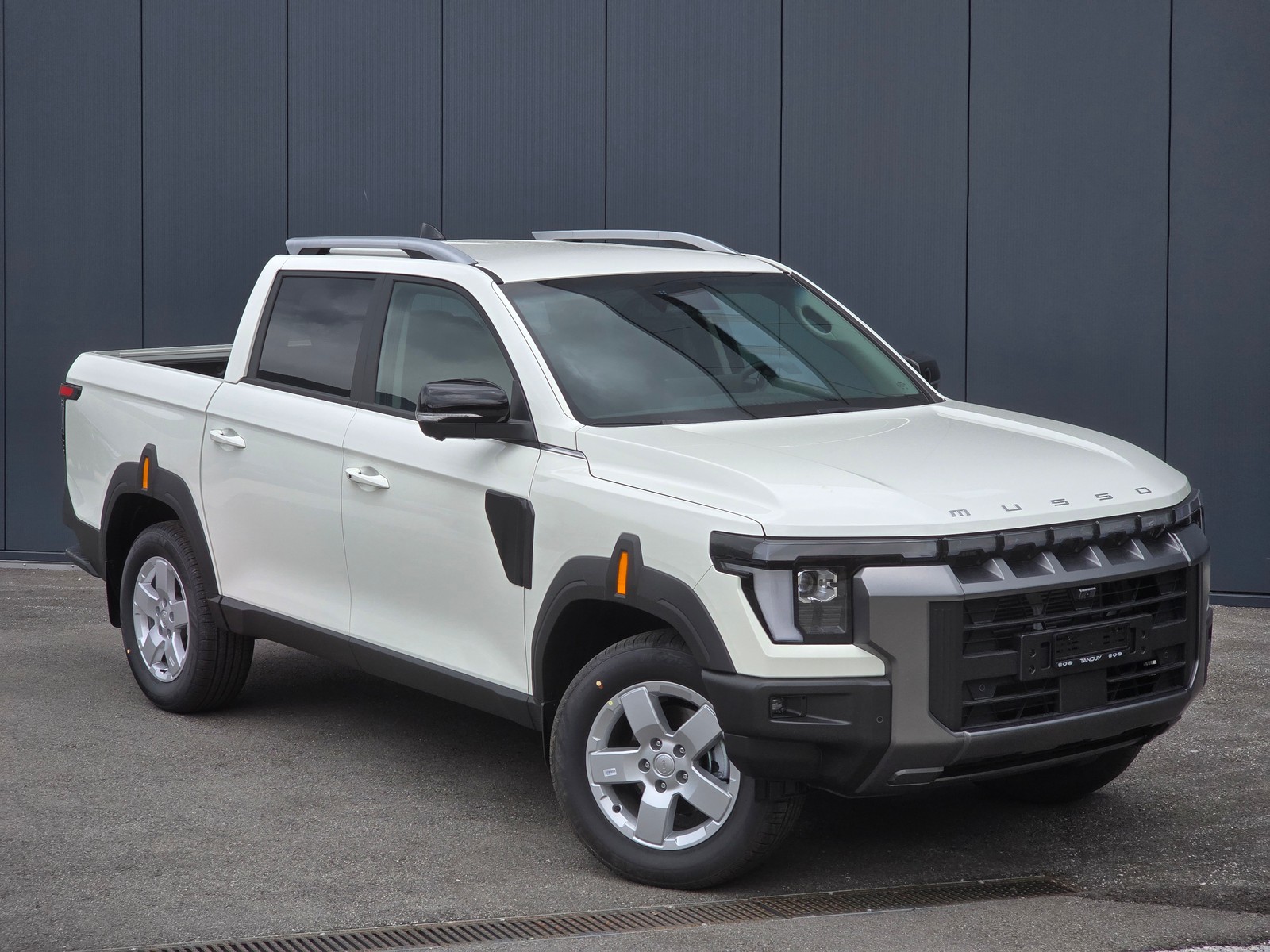 KGM Musso 2.2 Titanium 4WD A — photo 1