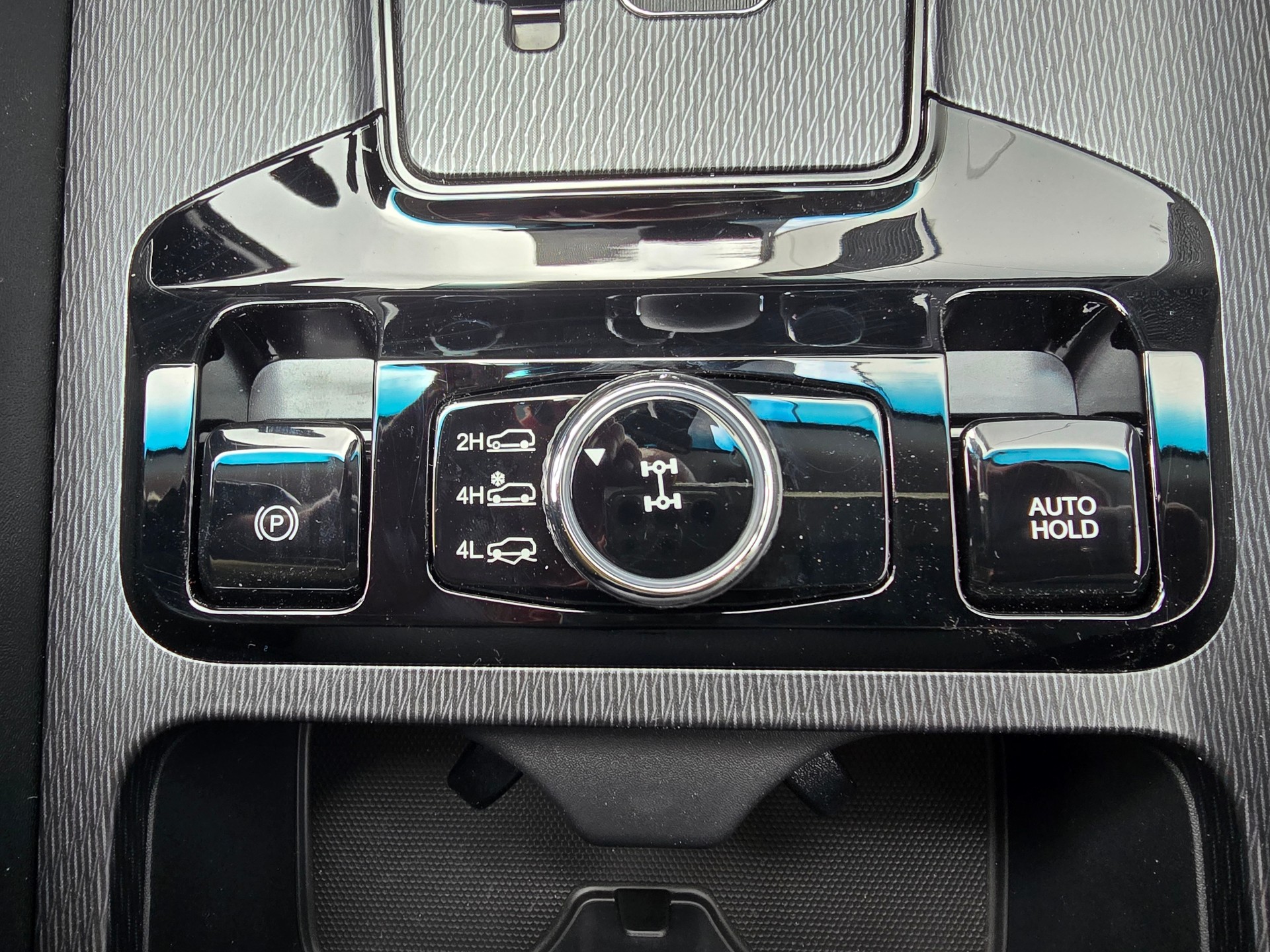 KGM-SsangYong Musso 2.2 Titanium 4WD A-image-9