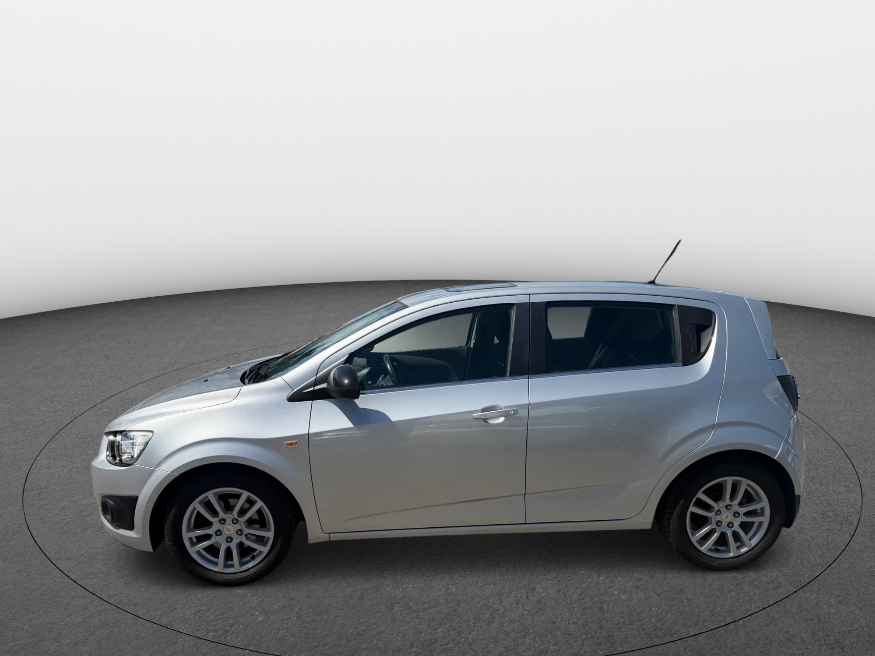 CHEVROLET Aveo 1.6 LTZ Automatic-image-1