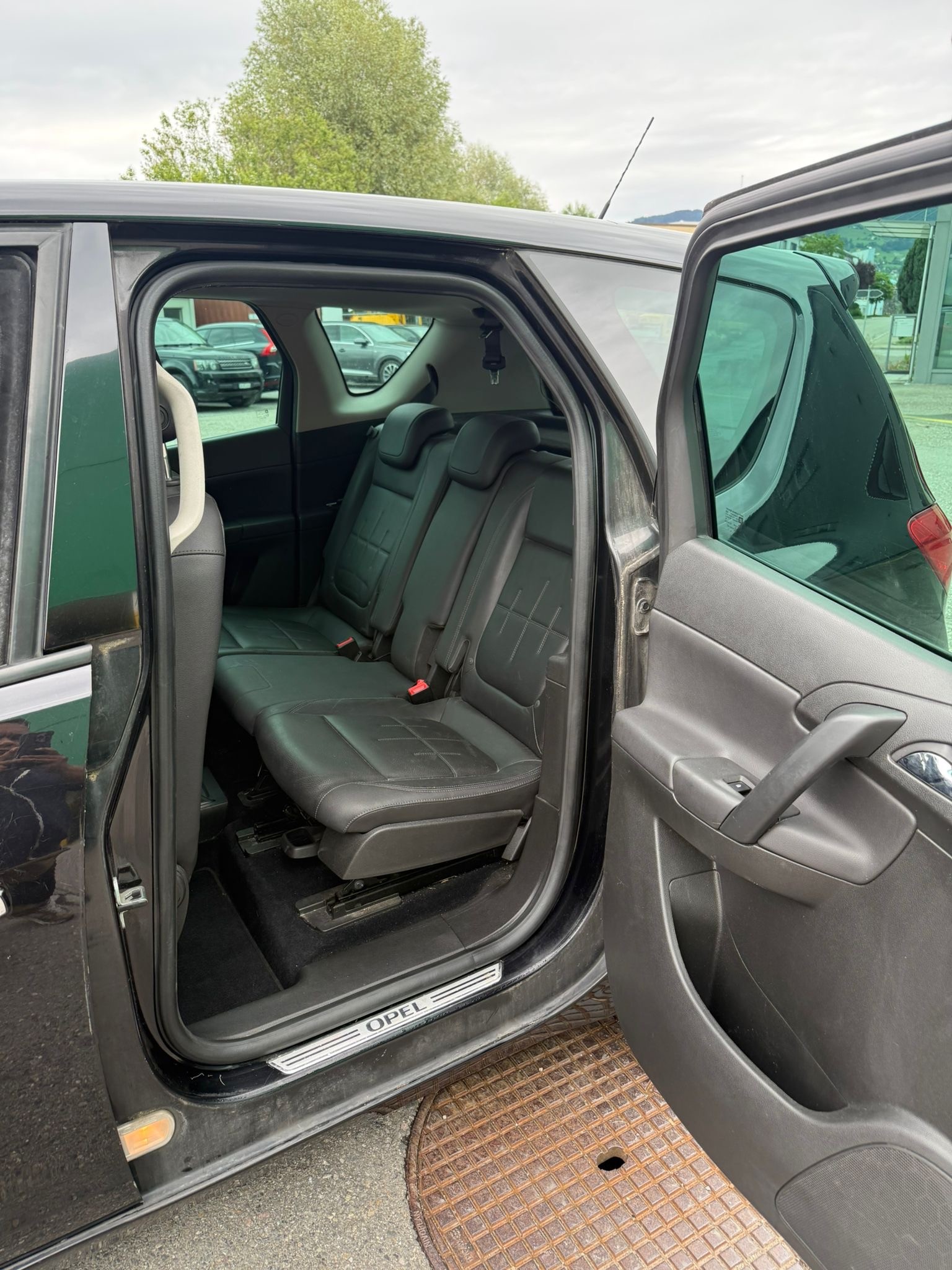 OPEL Meriva 1.7 CDTi Enjoy-image-12