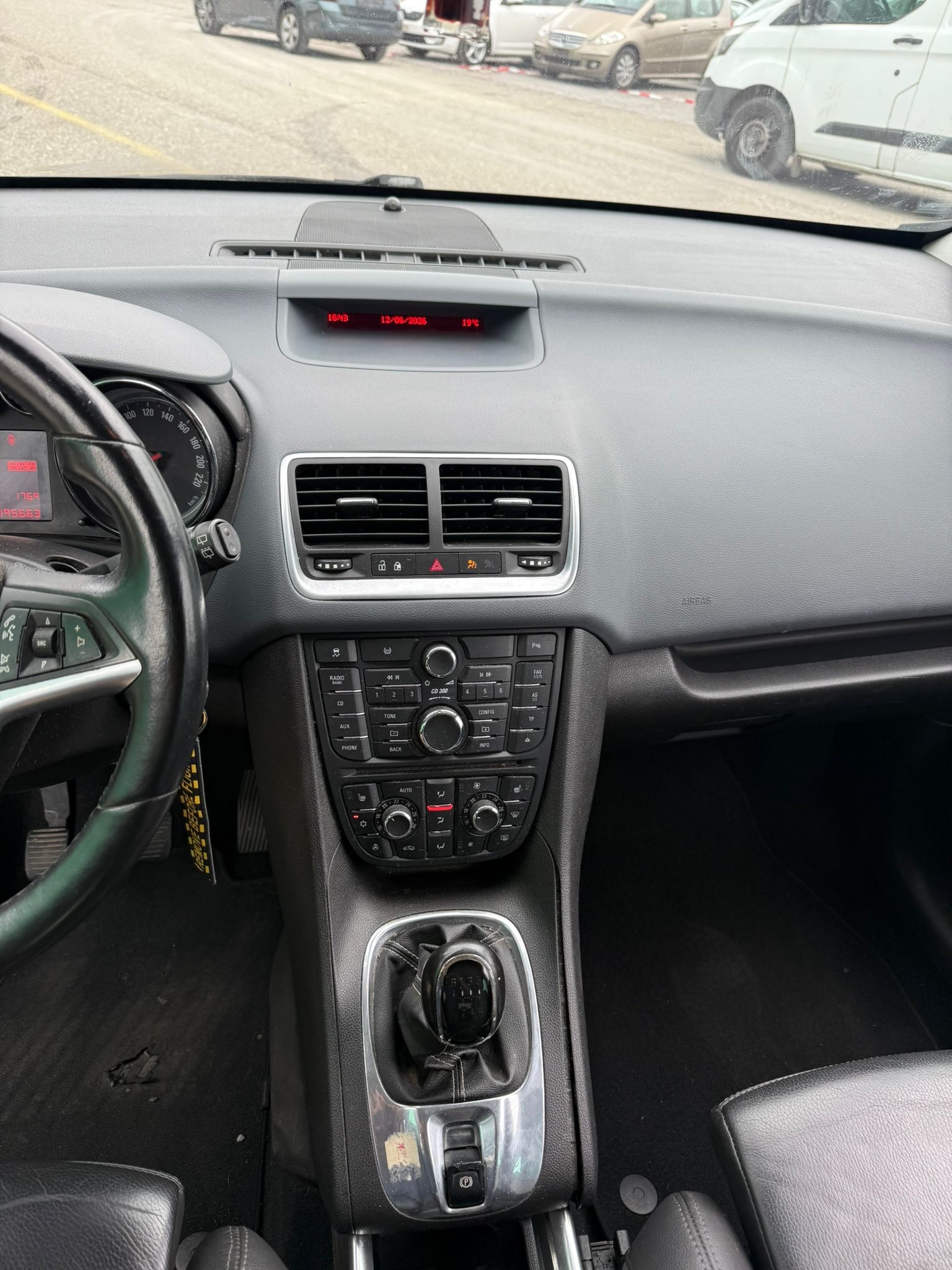 OPEL Meriva 1.7 CDTi Enjoy-image-9