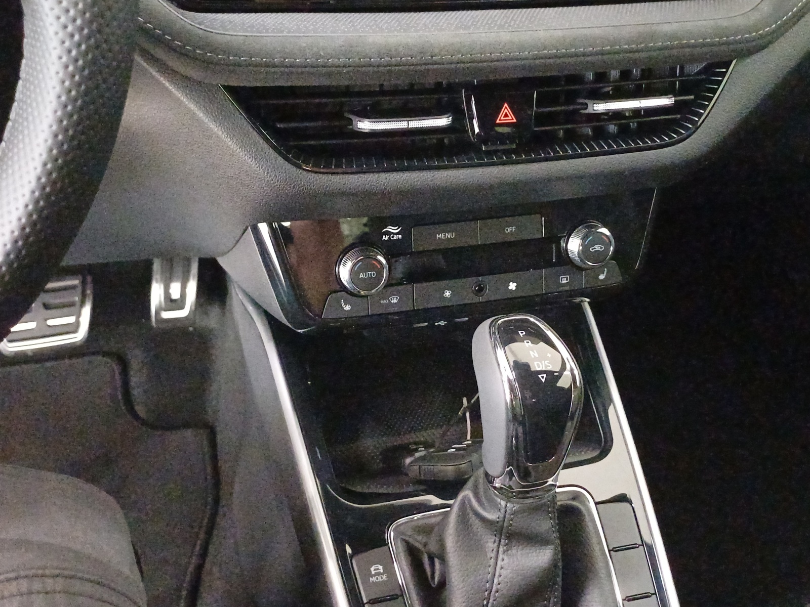 SKODA Fabia 1.5 TSI Dynamic DSG-image-10