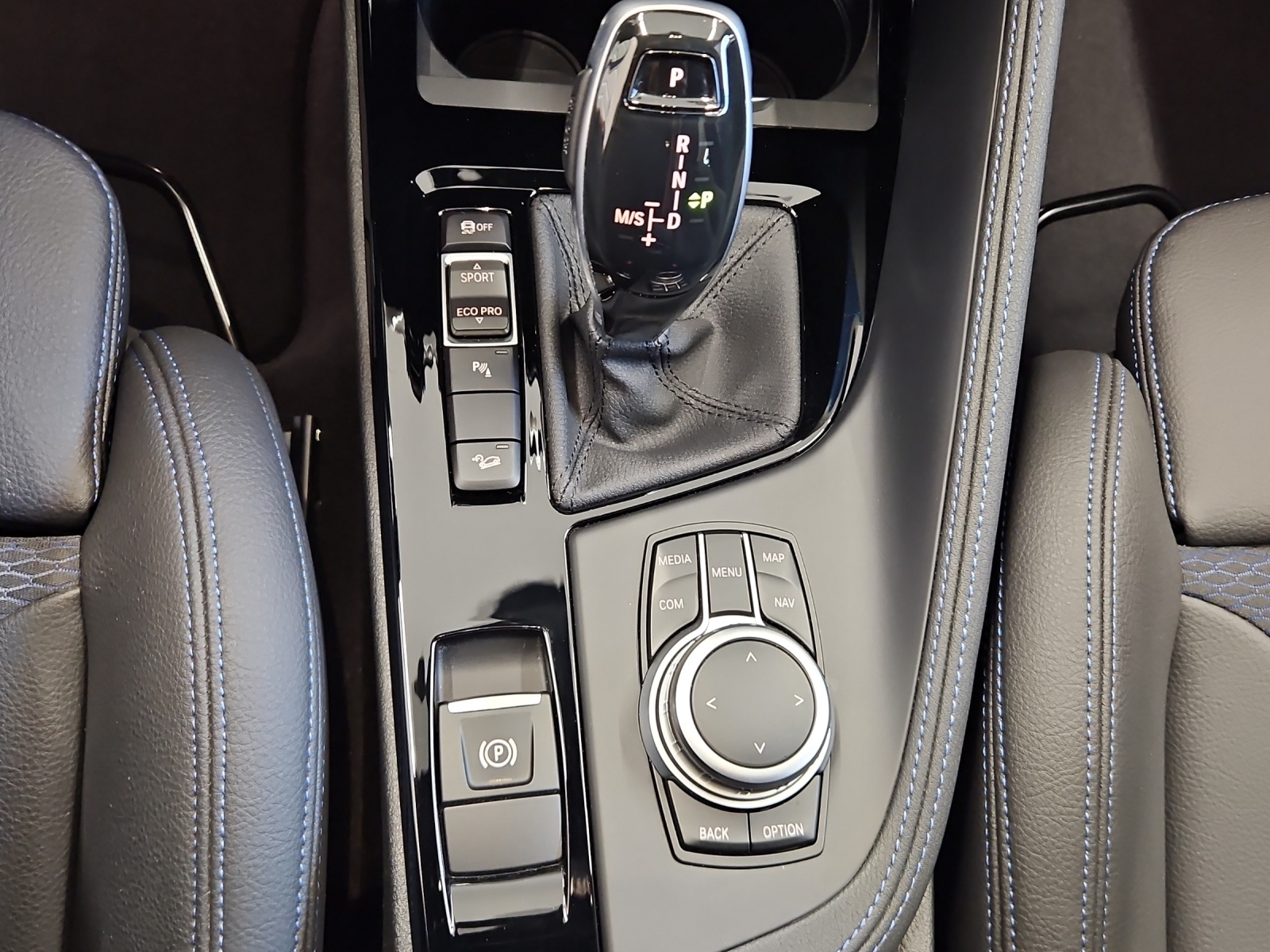 BMW X1 xDrive 20i M Sport-image-17