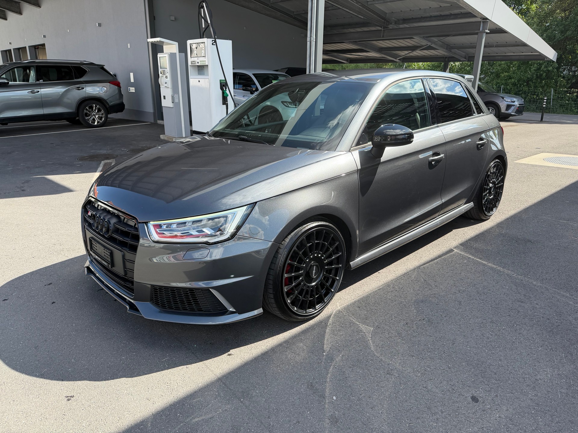 AUDI S1 Sportback 2.0 TFSI Sport quattro-image-0
