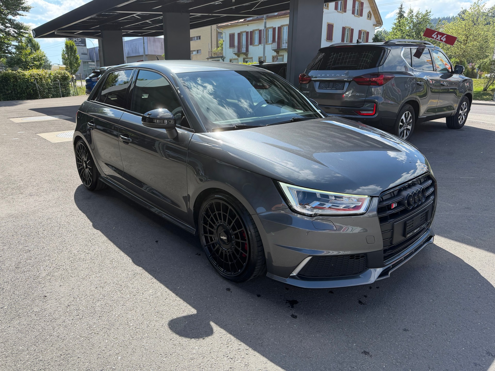 AUDI S1 Sportback 2.0 TFSI Sport quattro-image-4