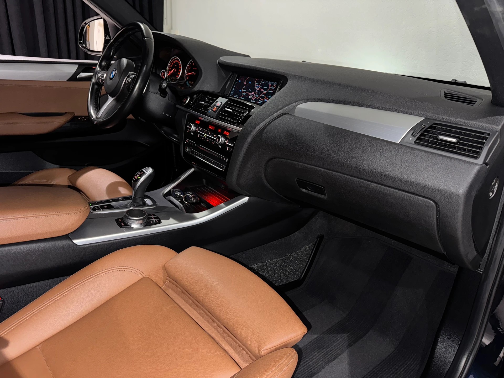 BMW BMW X4 M 40i Steptronic-image-9