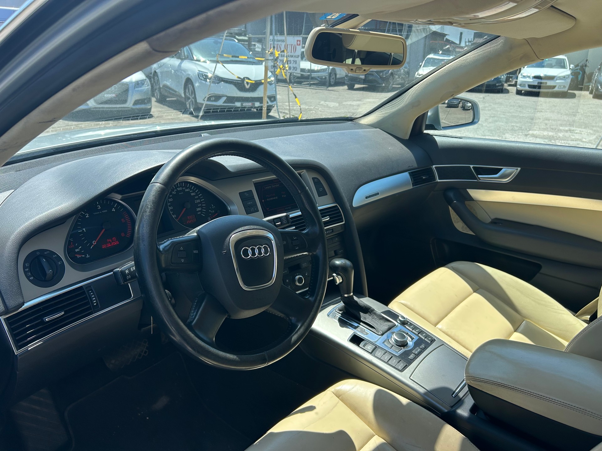 AUDI A6-image-10
