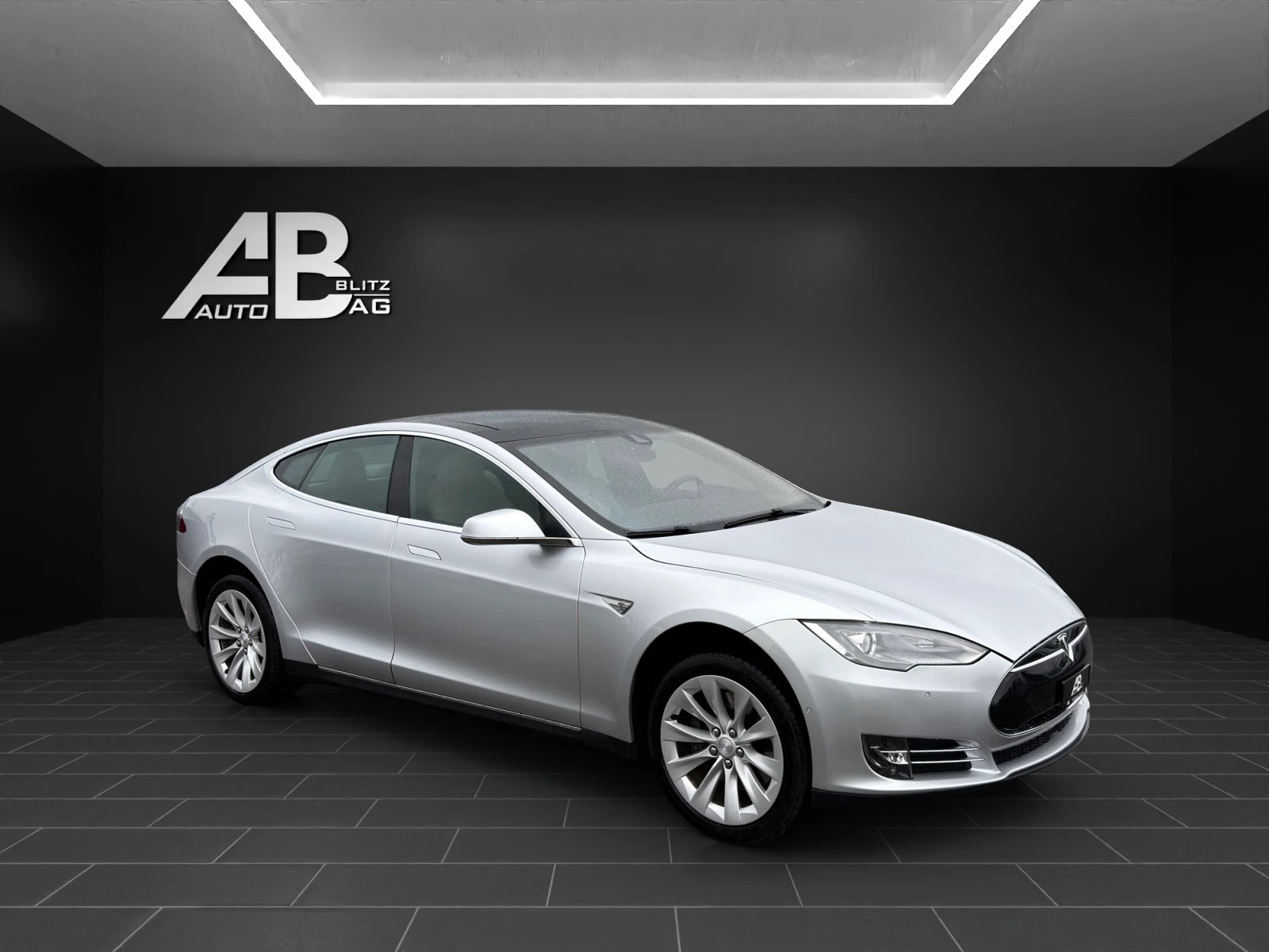 TESLA Model S 85 D 4x4 mit 525 PS-image-5