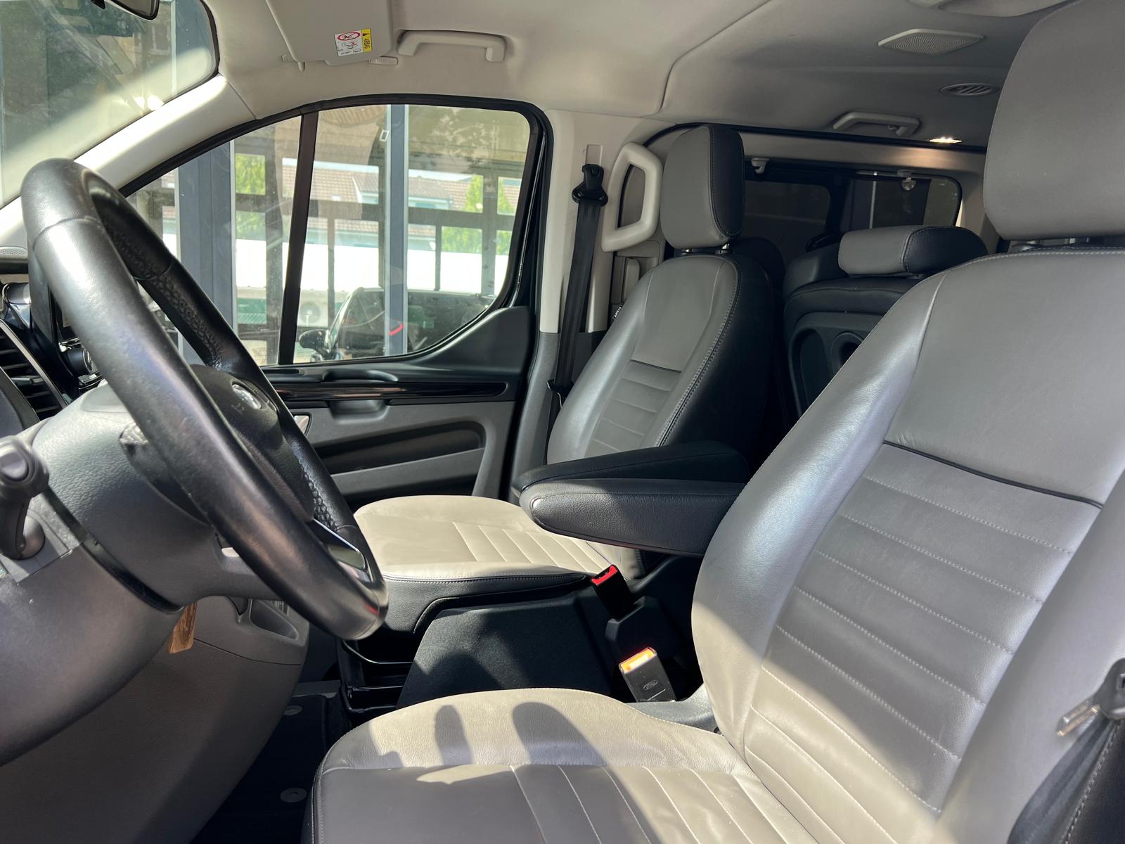 FORD Tourneo Custom 310 L1 2.0 TDCi 170 Titanium-image-7