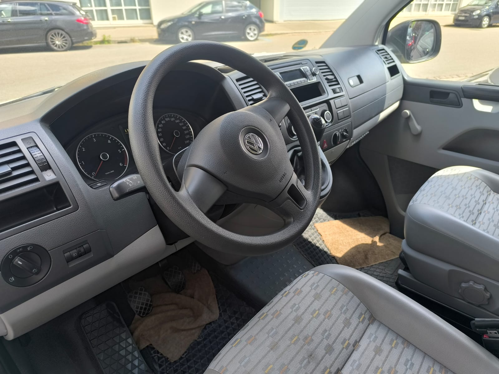 VW T5 2.0 TDI - CAMPERAUSBAU-image-4