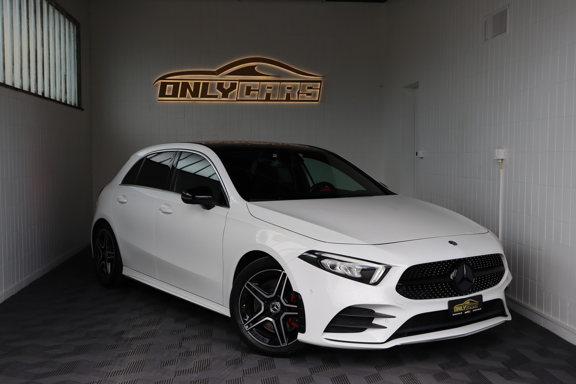 MERCEDES-BENZ A 250 AMG Line 7G-DCT