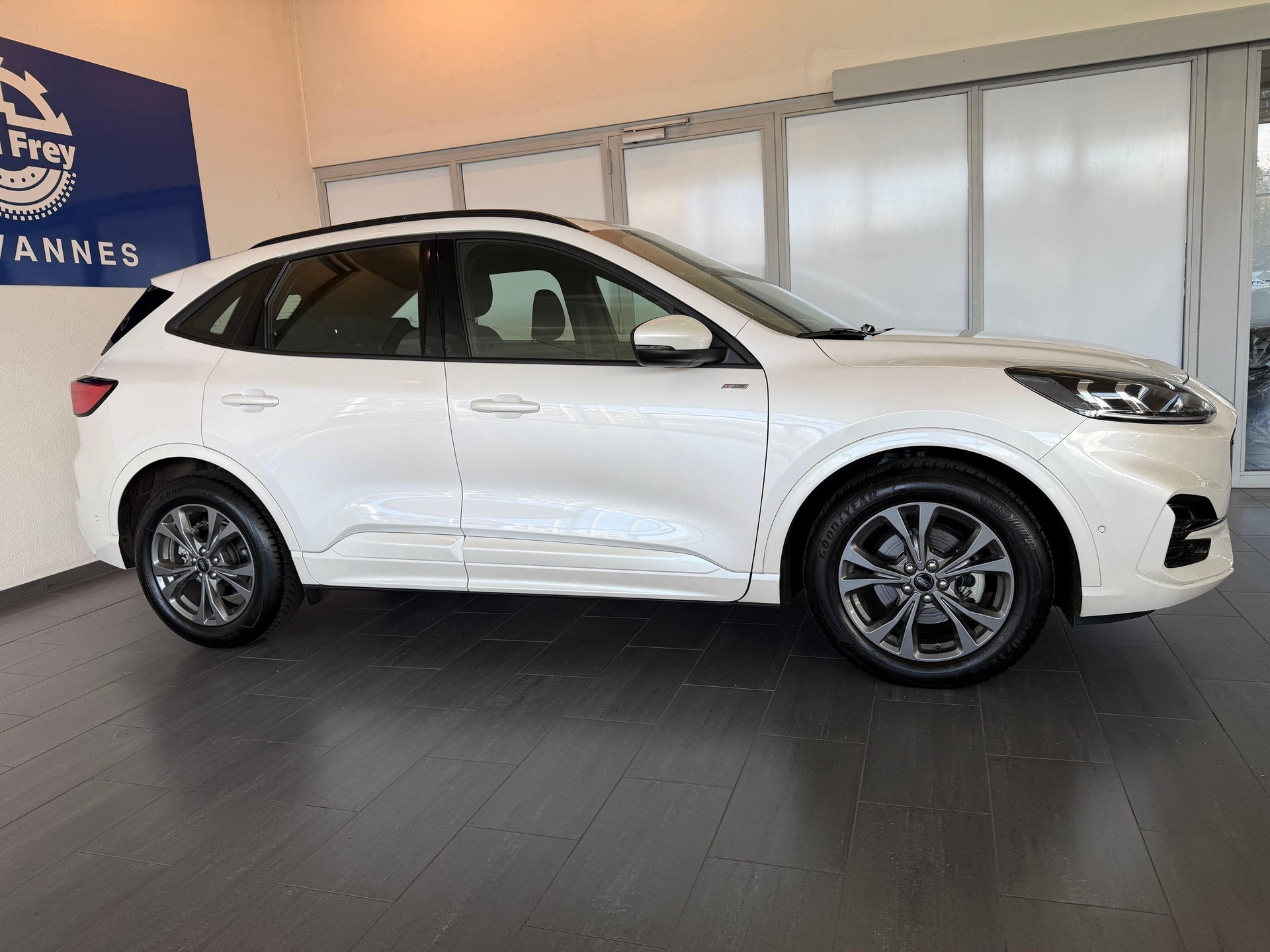 FORD Kuga 2.0 EcoBlue ST-Line-image-2