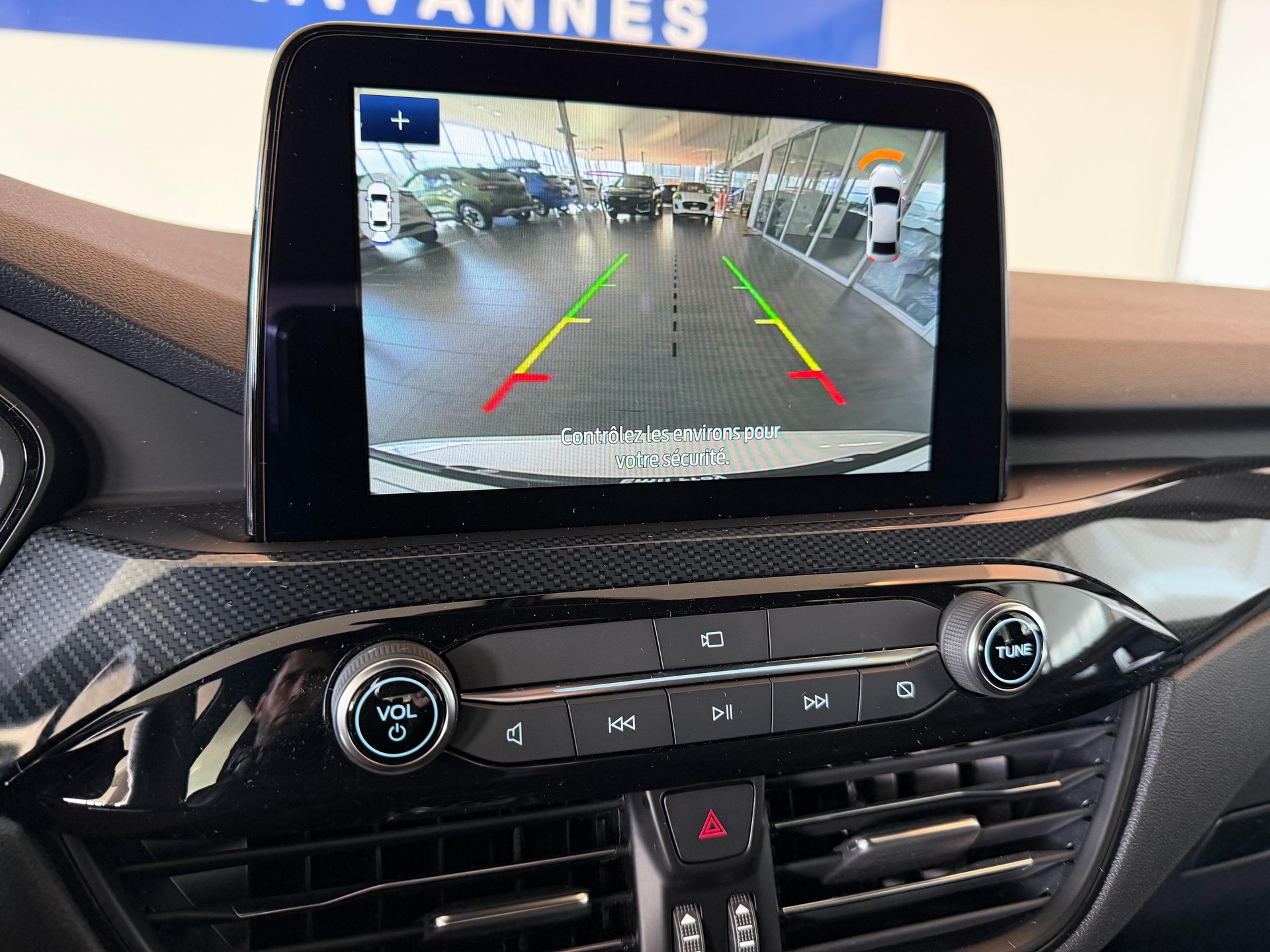 FORD Kuga 2.0 EcoBlue ST-Line-image-17