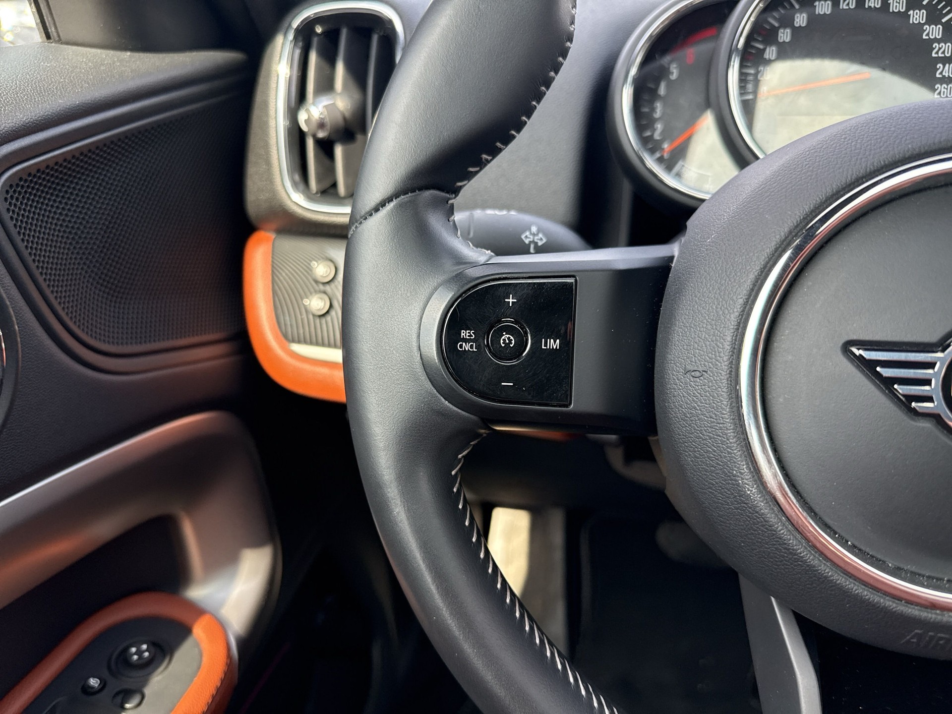 MINI Countryman Cooper SD ALL4 Steptronic-image-14