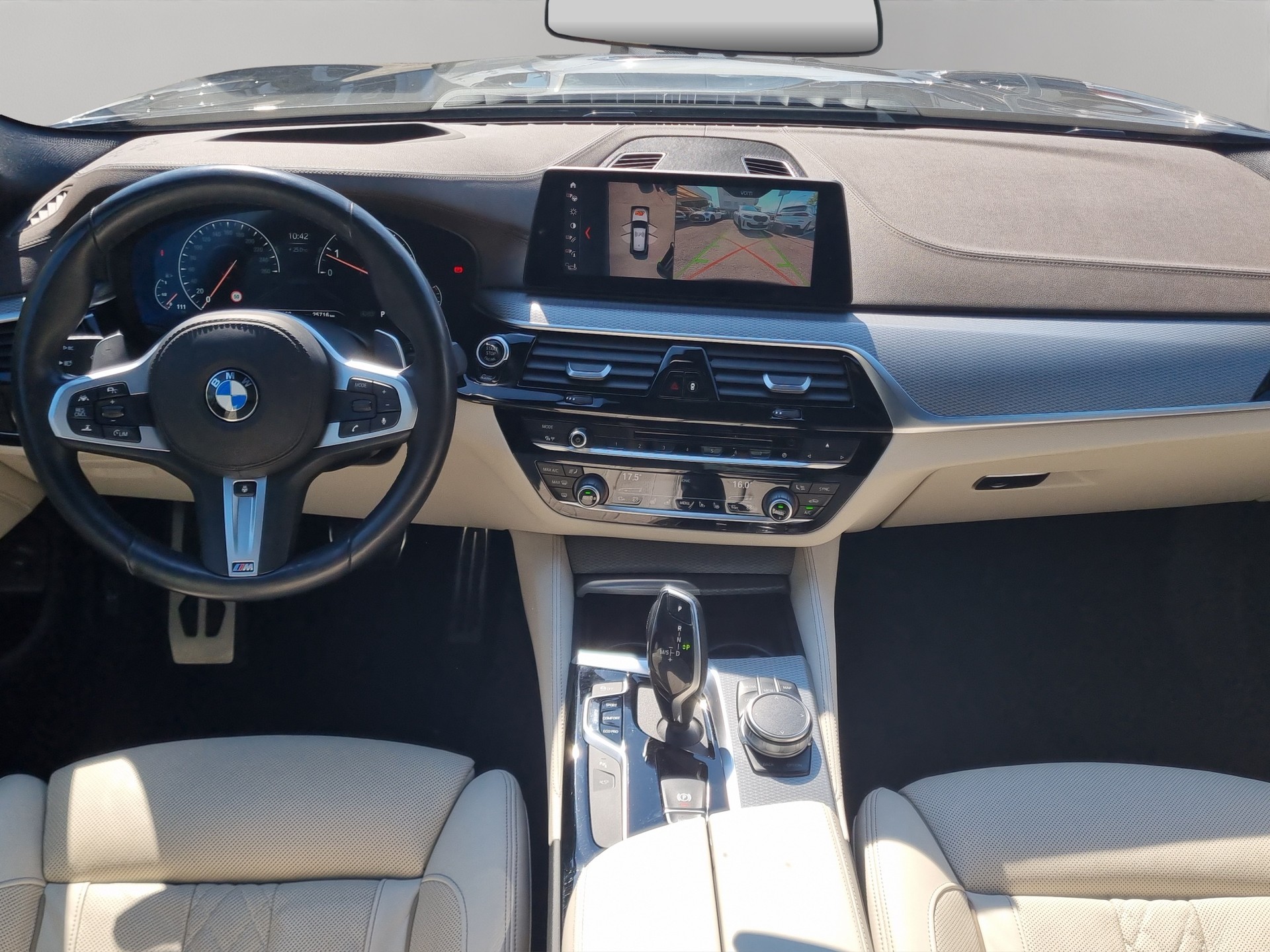 BMW 540i xDrive Touring Steptronic MSport-image-15