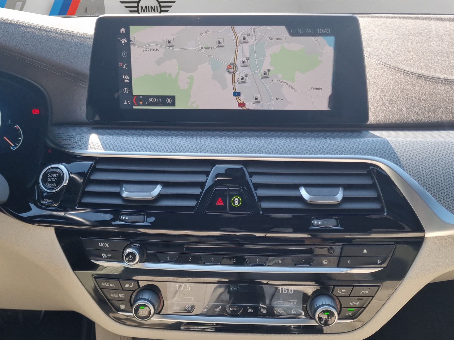 BMW 540i xDrive Touring Steptronic MSport-image-17