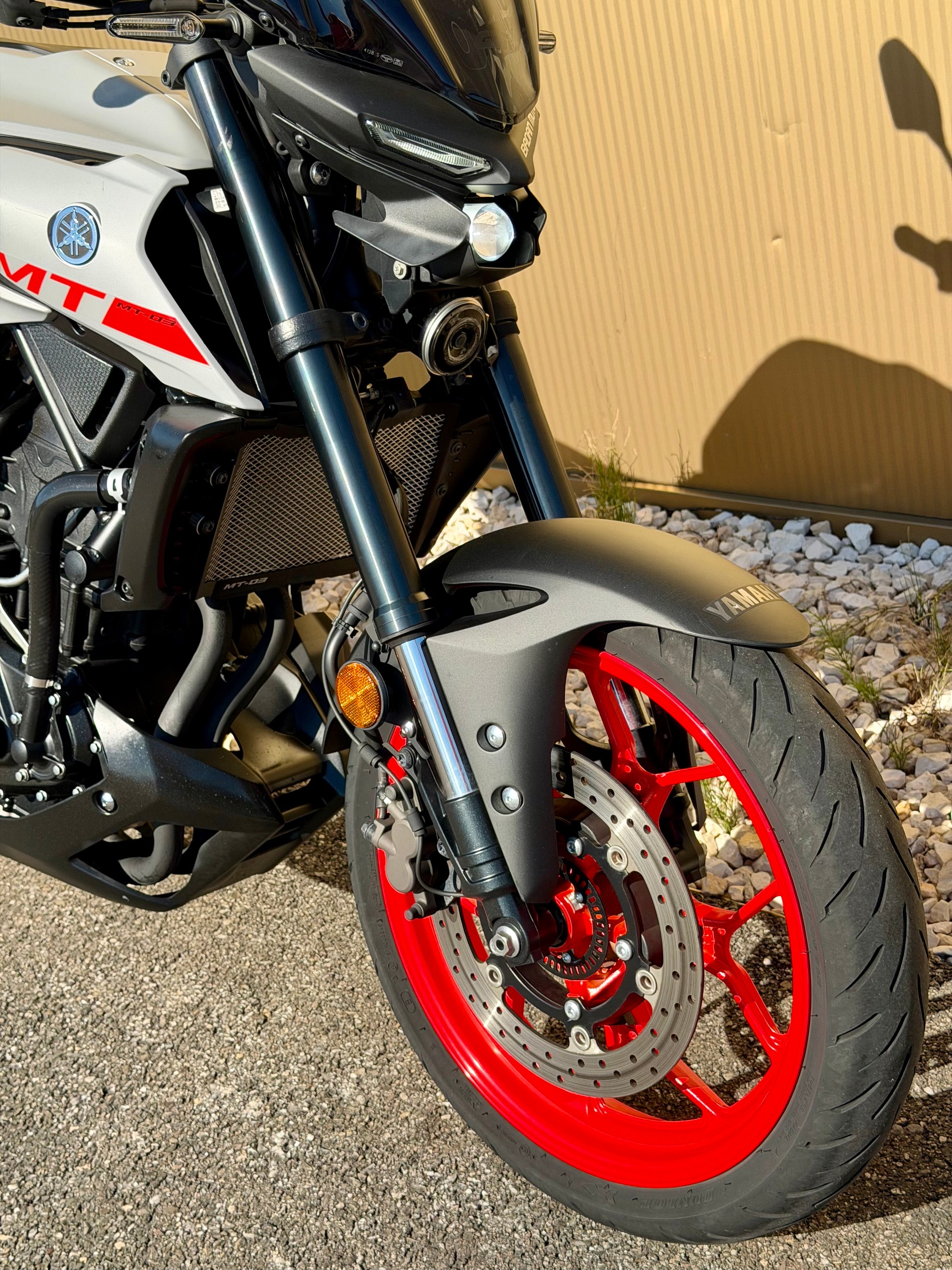 YAMAHA MT-03 ABS-showroom-element-1