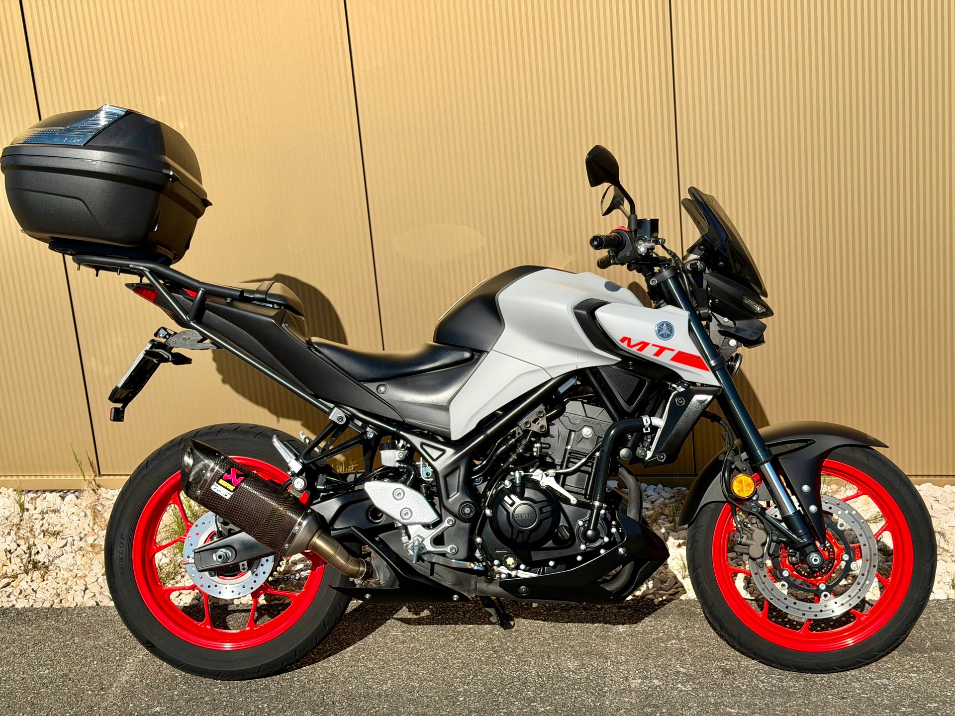 YAMAHA MT-03 ABS-showroom-element-3