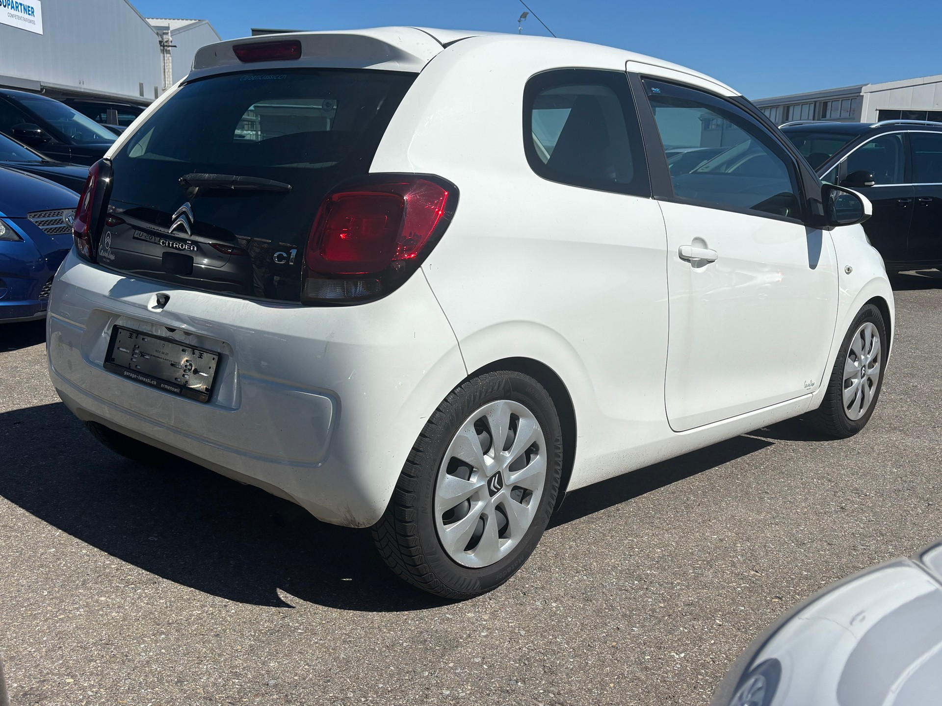 CITROEN C1 1.2 VTi Shine-image-3