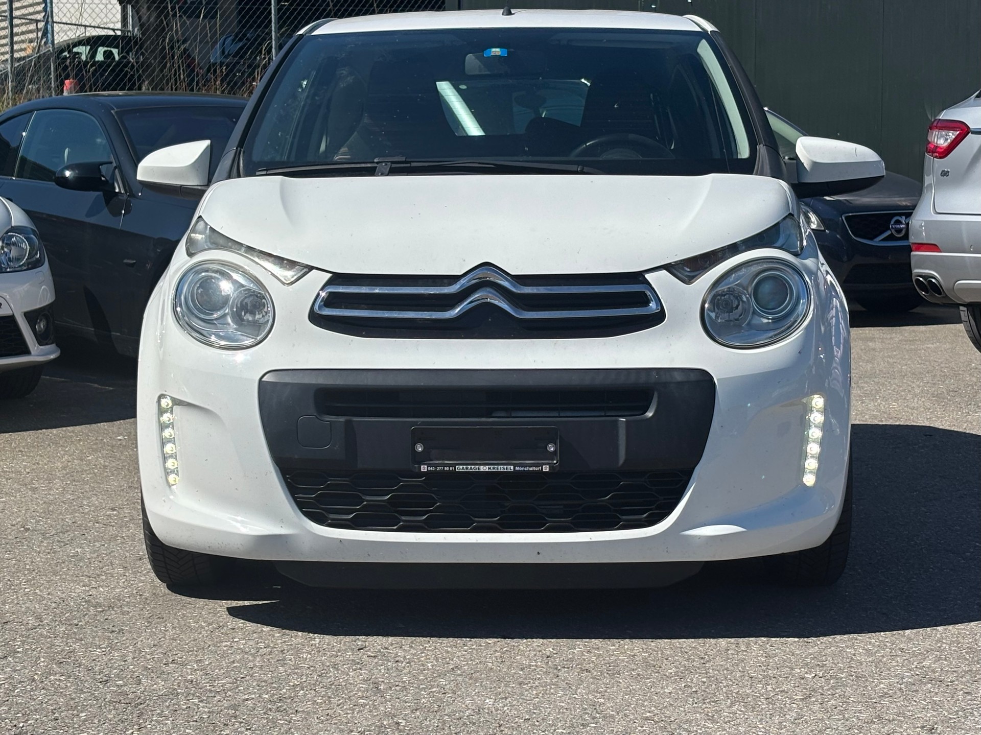 CITROEN C1 1.2 VTi Shine-image-1