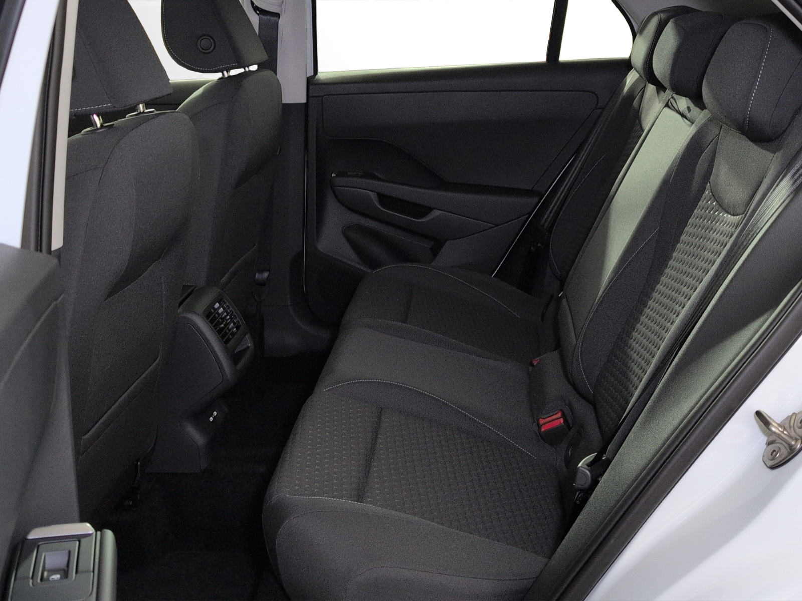 VW T-Roc 1.5 eTSI mHEV Life DSG-image-7