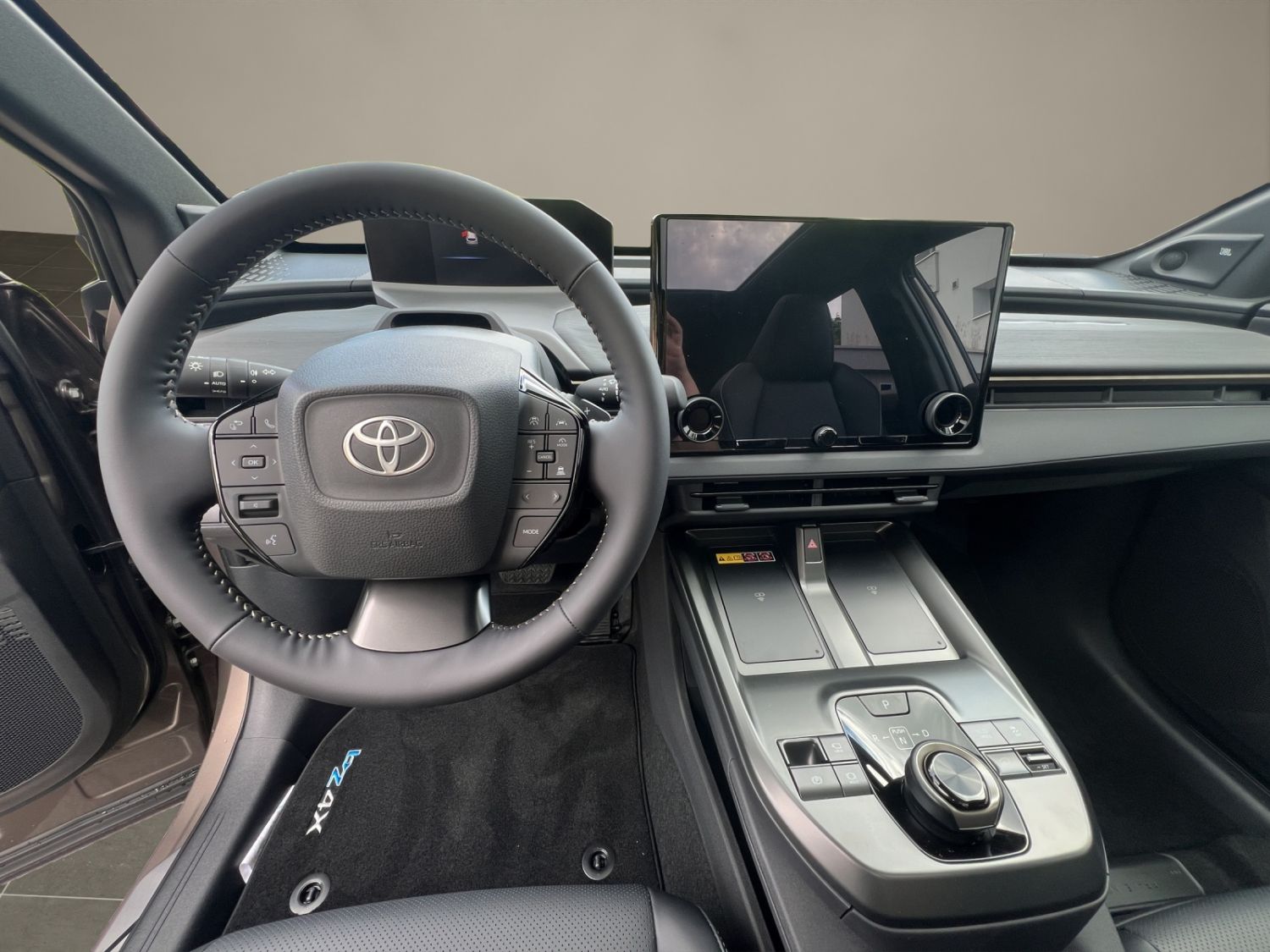 TOYOTA bZ4X Touring Premium AWD-image-9