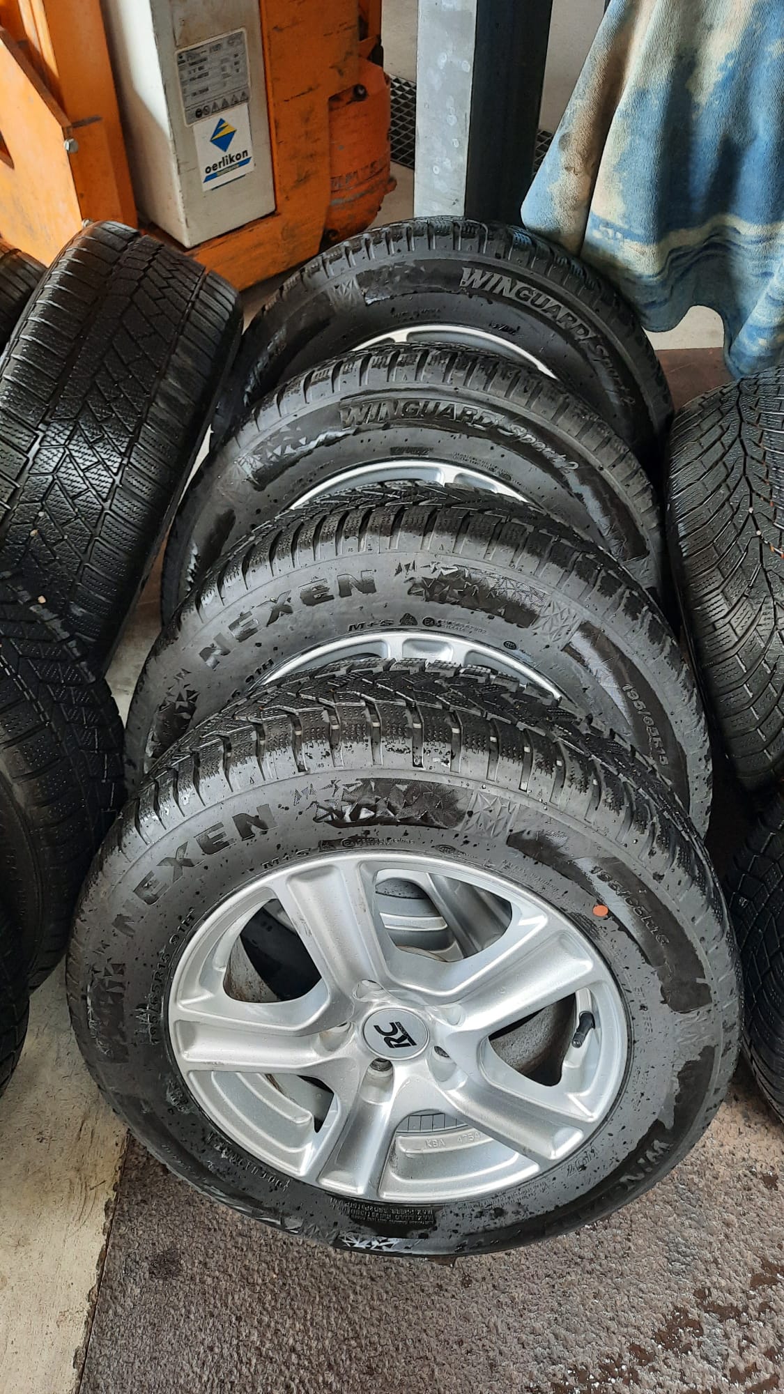 HYUNDAI iX20 1.6 Premium Automatic-image-14