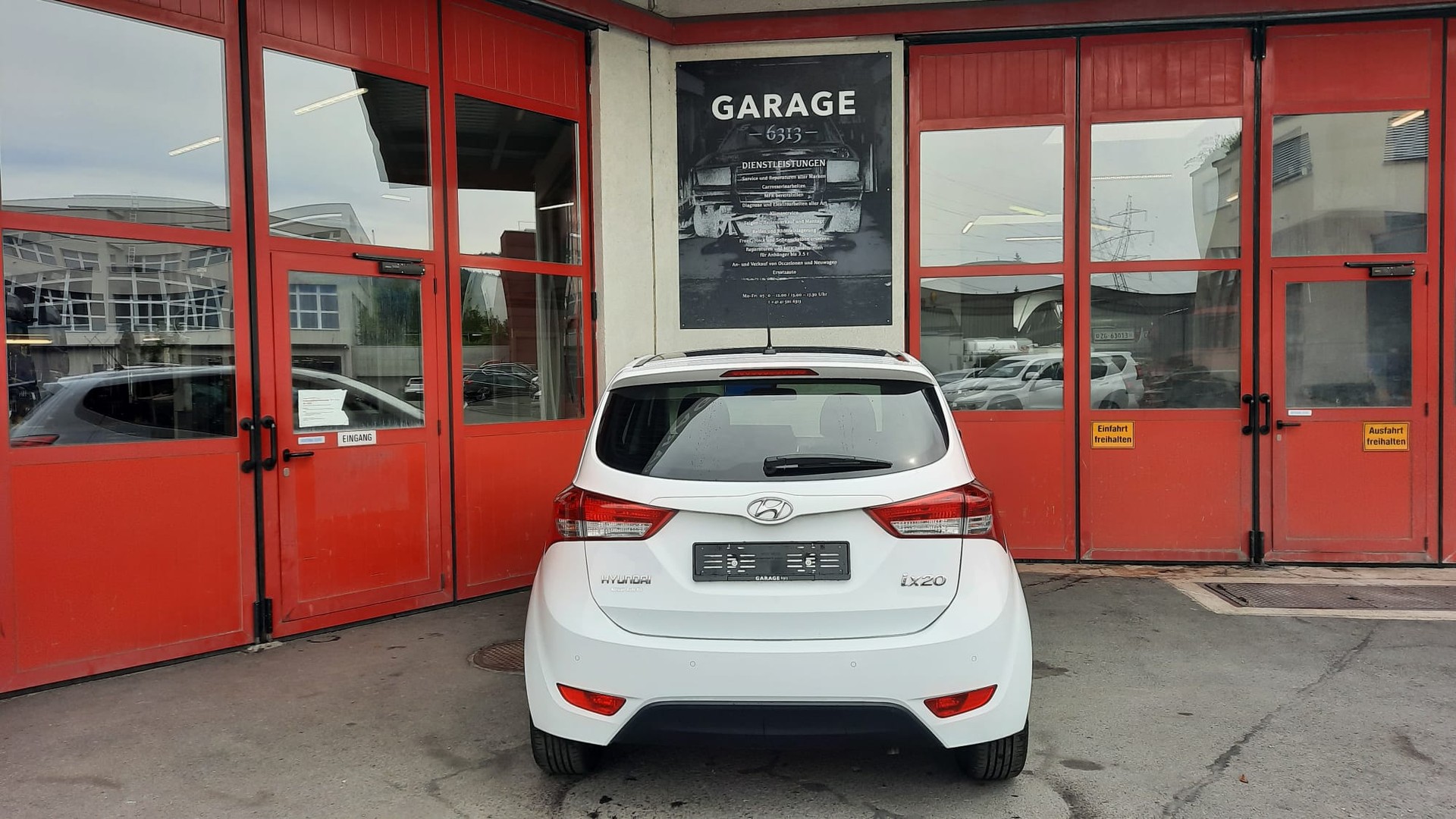 HYUNDAI iX20 1.6 Premium Automatic-image-2