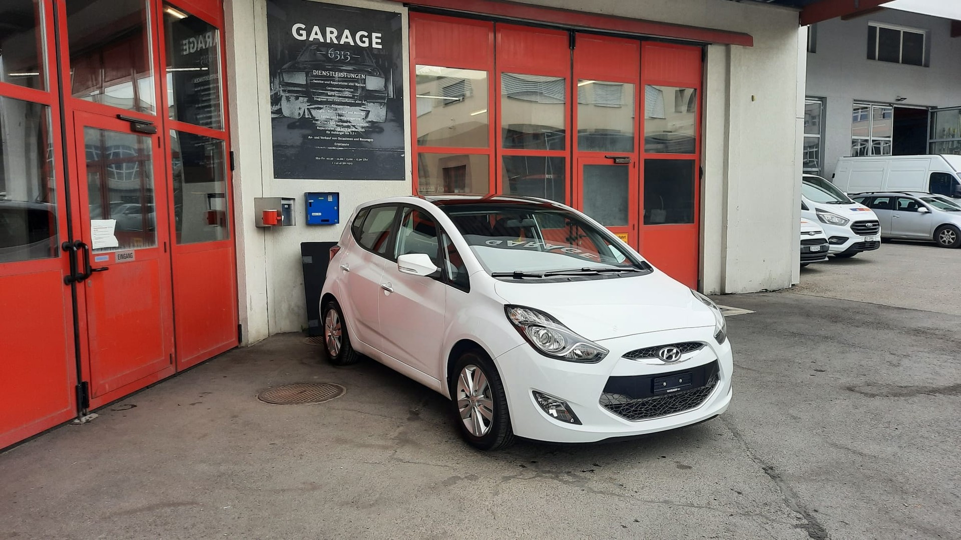 HYUNDAI iX20 1.6 Premium Automatic-image-1