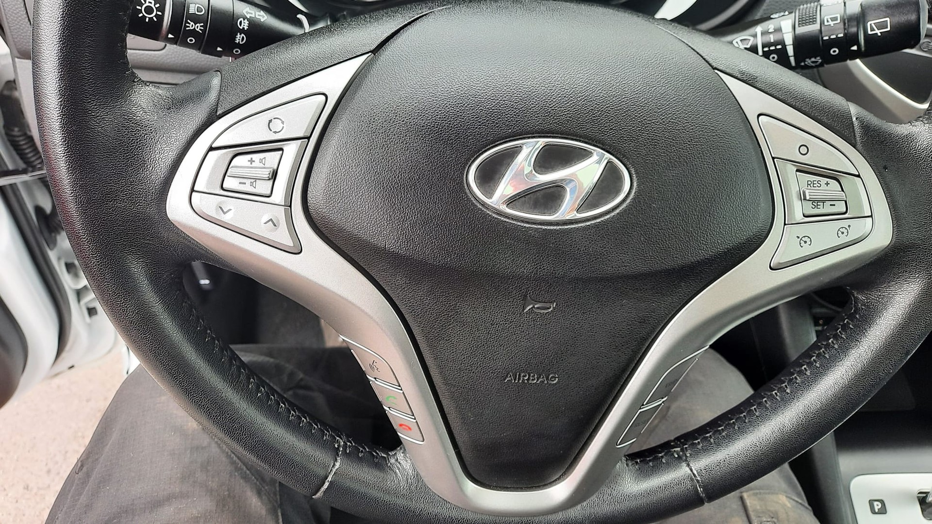 HYUNDAI iX20 1.6 Premium Automatic-image-9