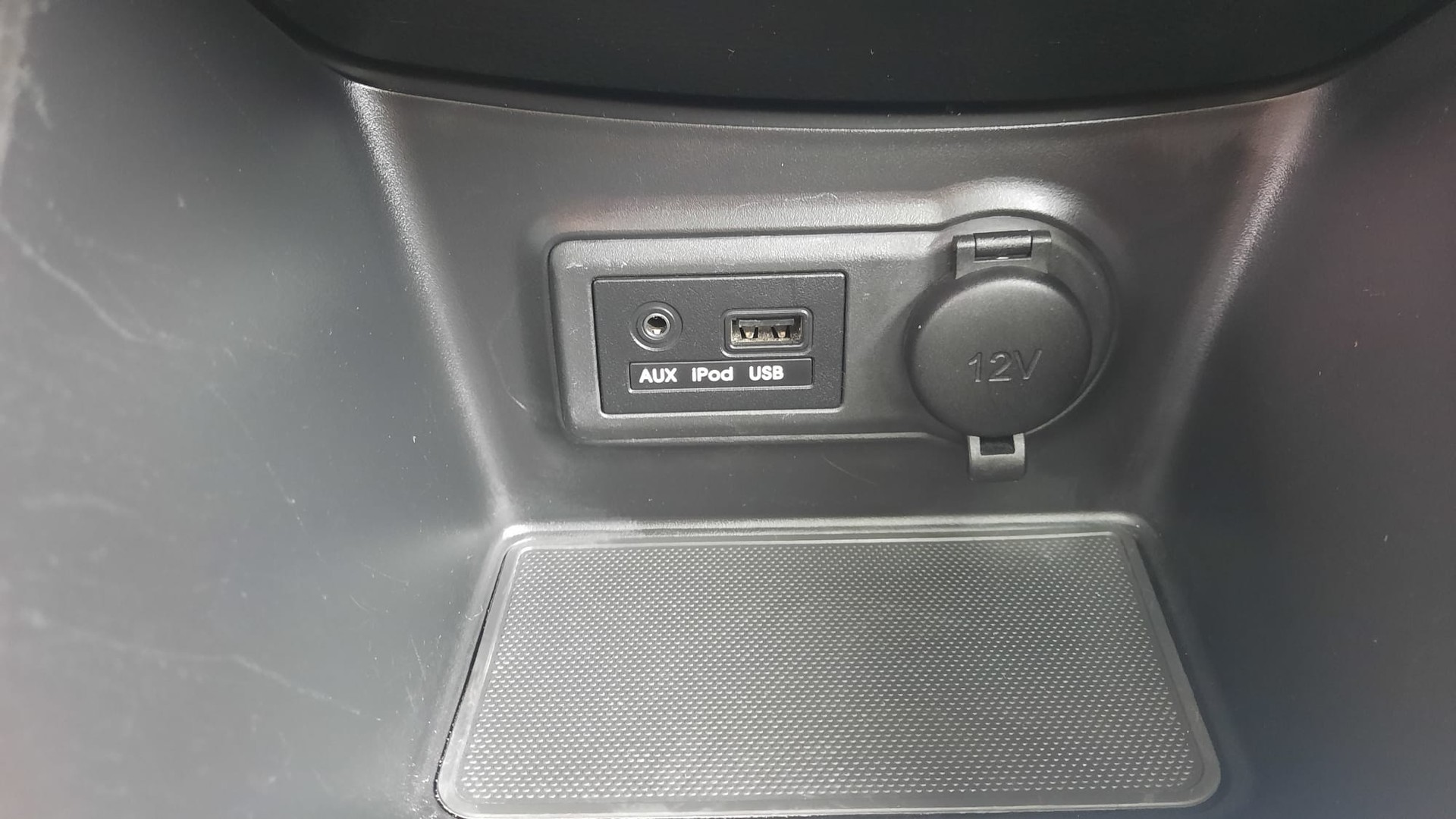 HYUNDAI iX20 1.6 Premium Automatic-image-12