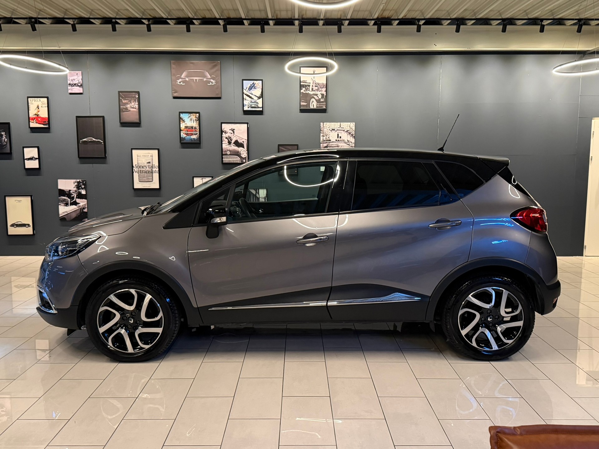 RENAULT Captur 1.2 T 16V Privilège EDC-image-3