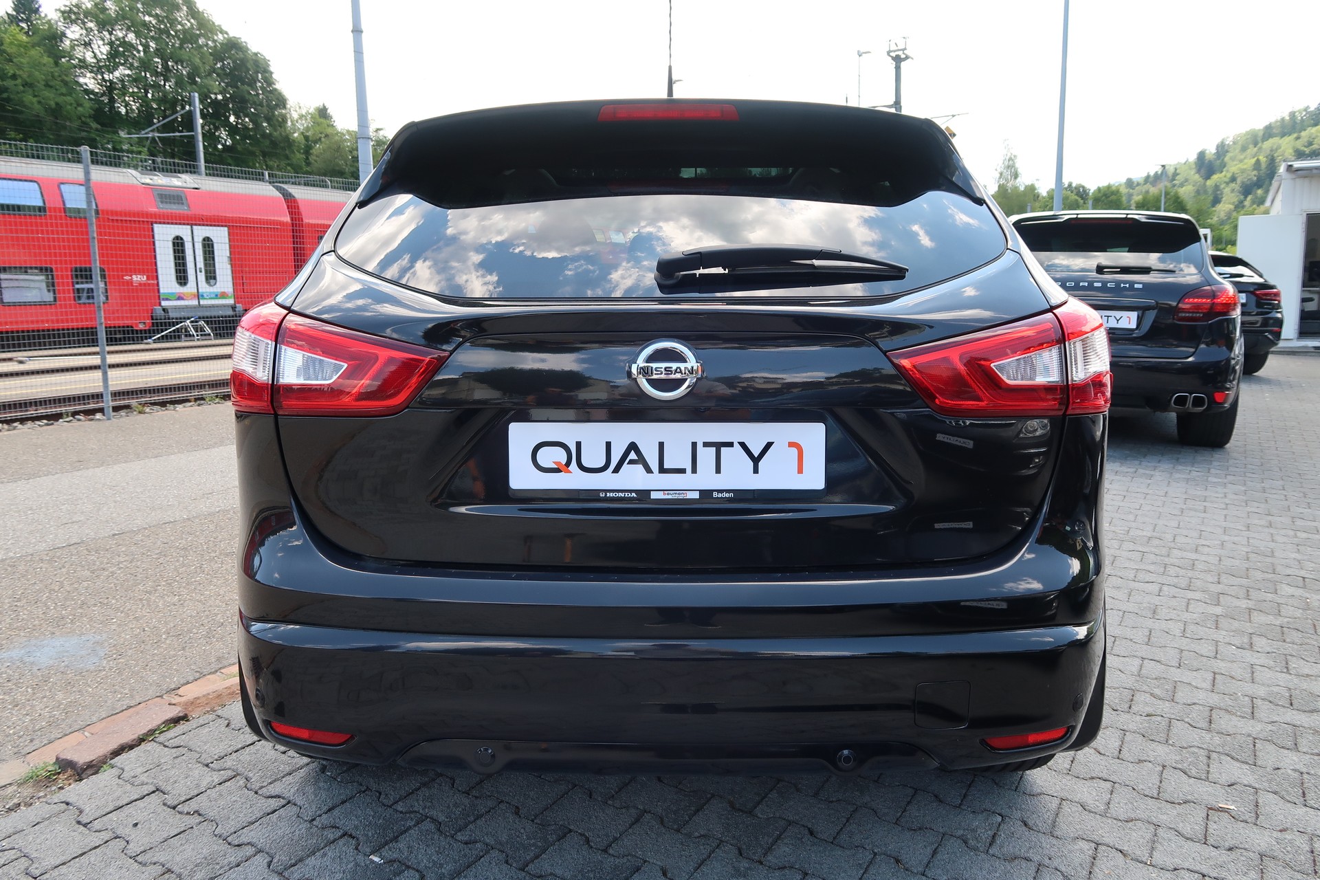 NISSAN Qashqai 1.6 dCi tekna Xtronic CVT-image-4