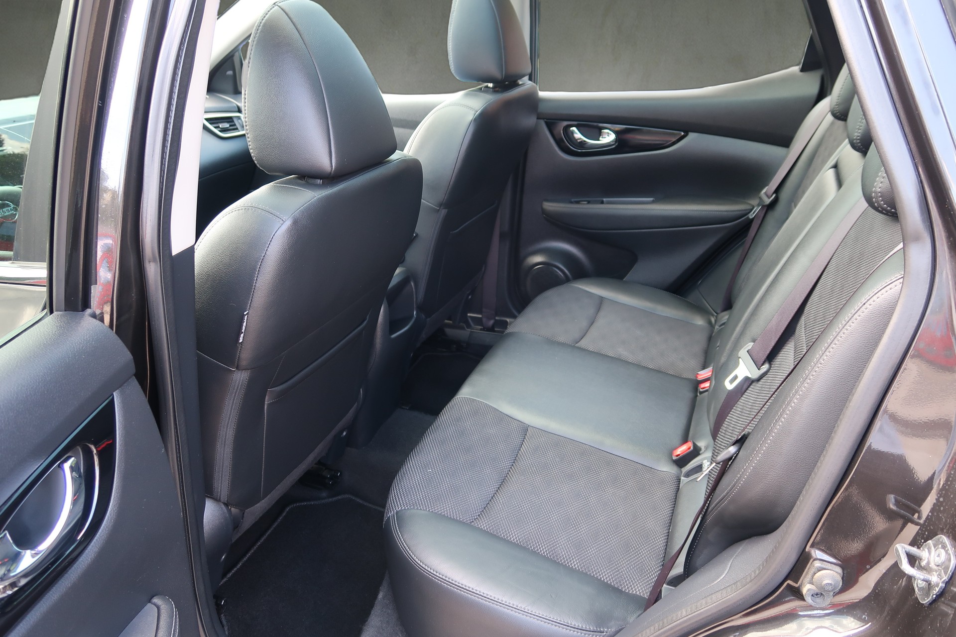 NISSAN Qashqai 1.6 dCi tekna Xtronic CVT-image-7