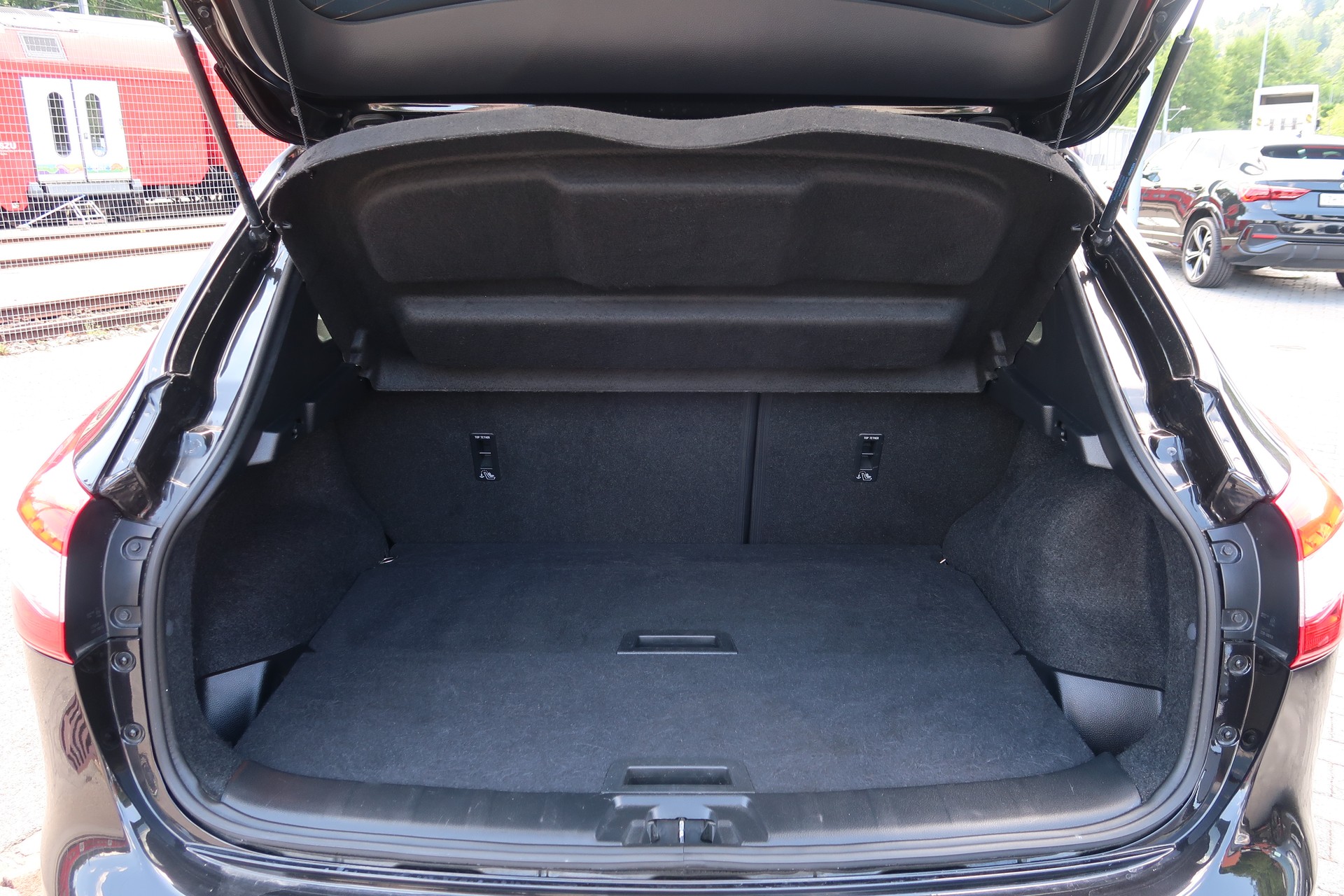 NISSAN Qashqai 1.6 dCi tekna Xtronic CVT-image-9