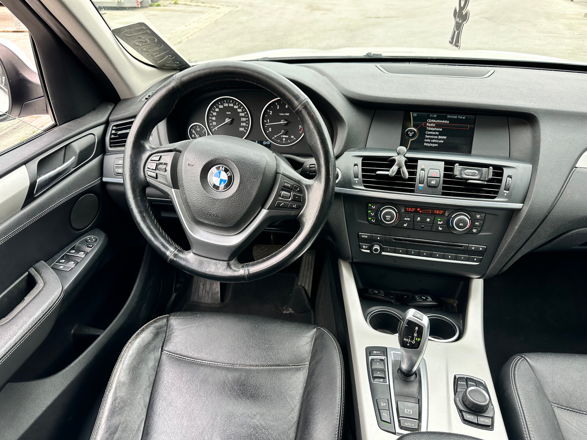 BMW X3 xDrive 28i Steptronic-image-11