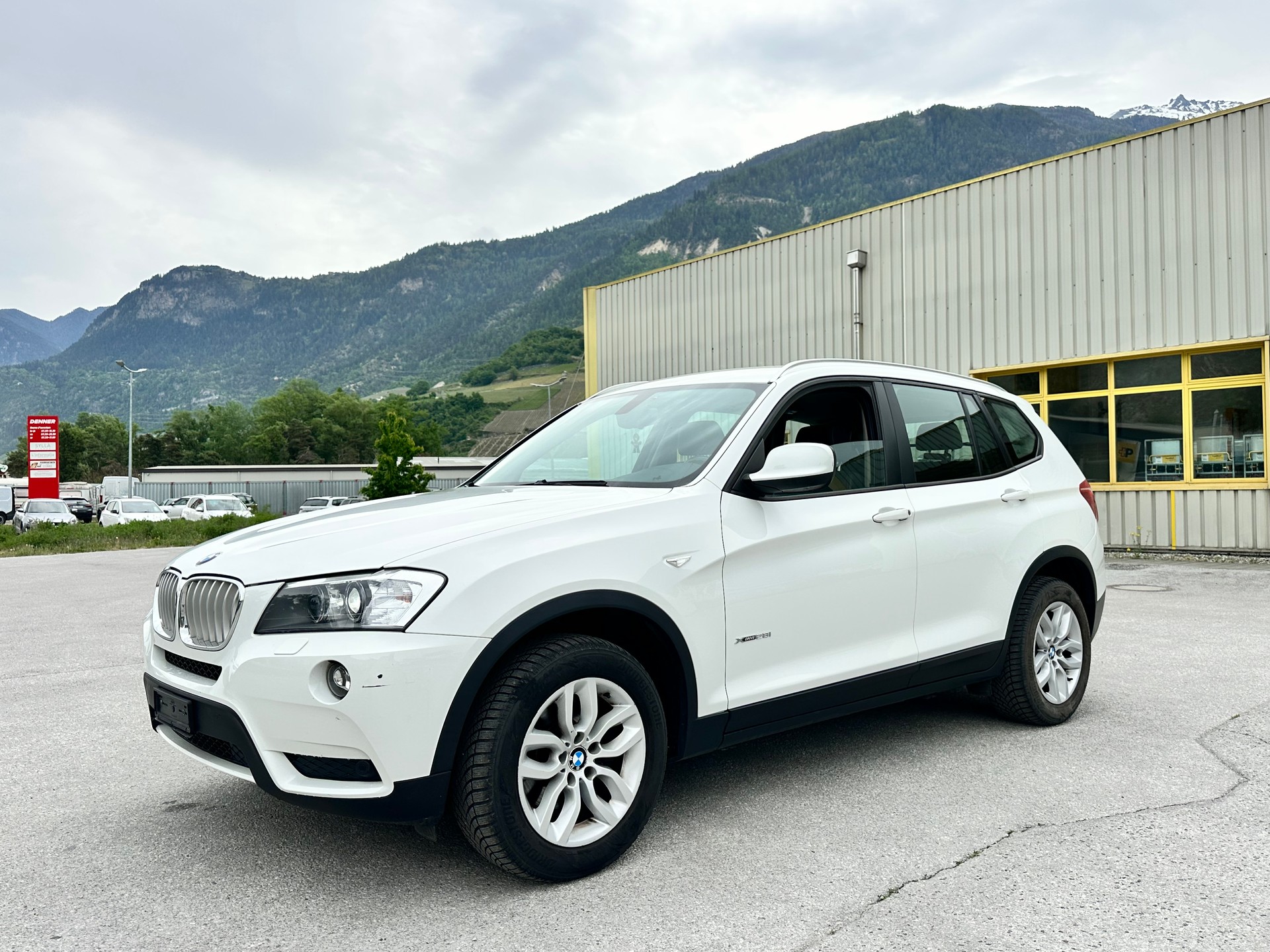 BMW X3 xDrive 28i Steptronic-image-0