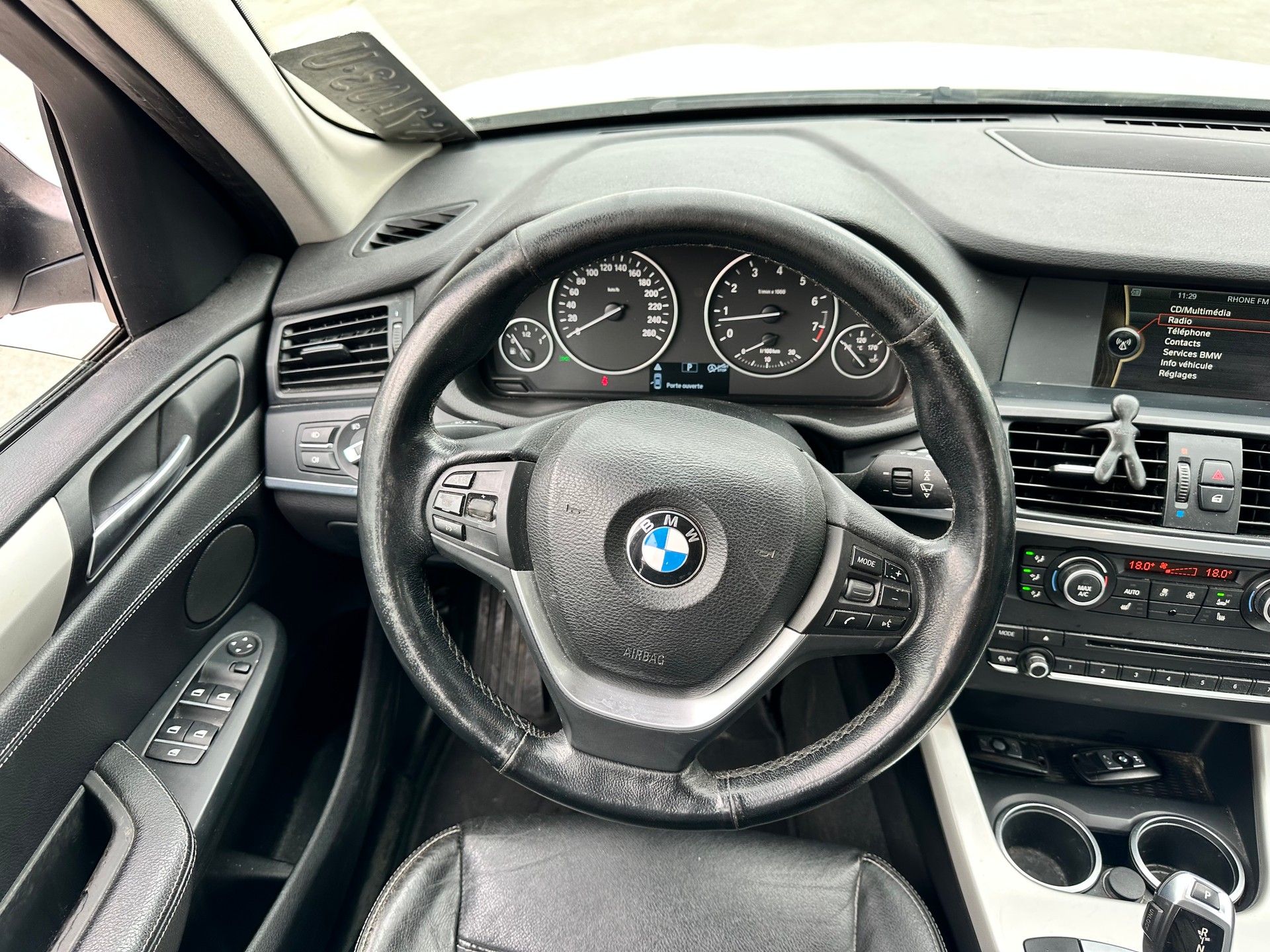 BMW X3 xDrive 28i Steptronic-image-12