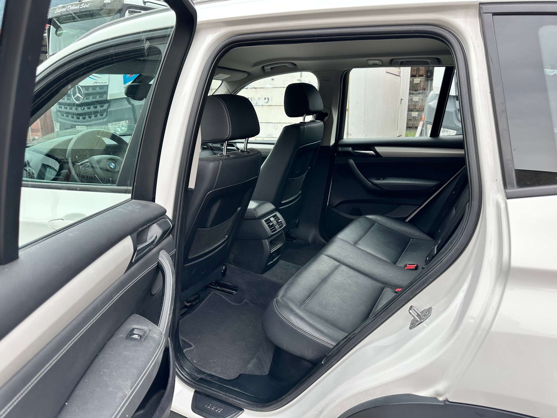 BMW X3 xDrive 28i Steptronic-image-14