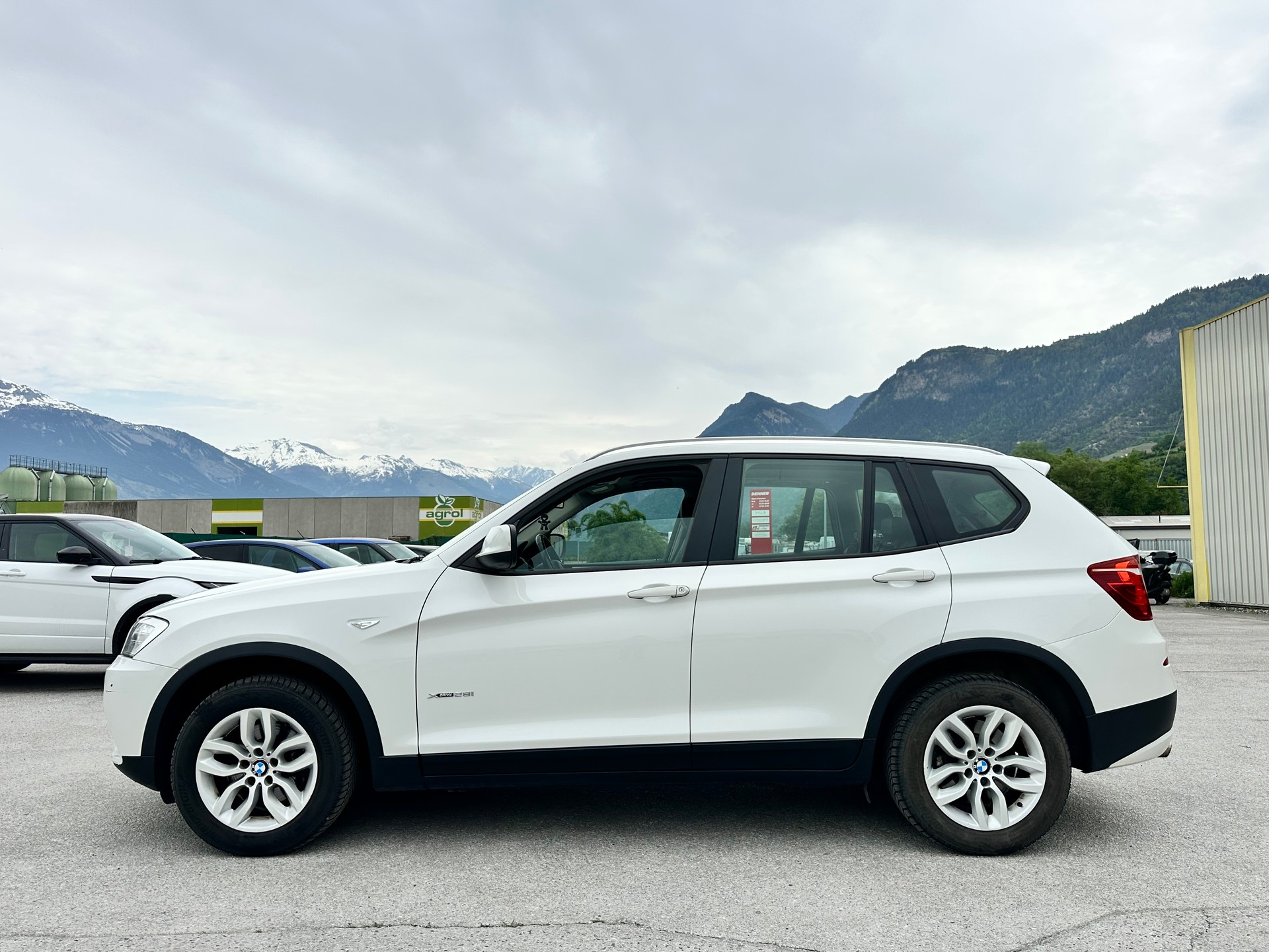BMW X3 xDrive 28i Steptronic-image-5