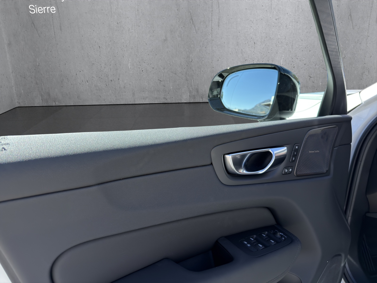 VOLVO XC60 B5 Benzin Mild Hybrid AWD Ultra Dark Geartronic-image-8