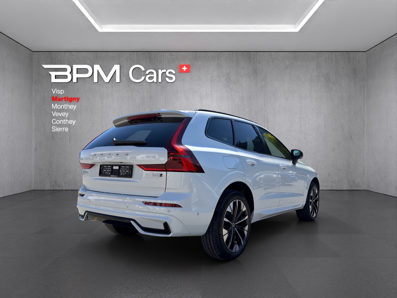 VOLVO XC60 B5 Benzin Mild Hybrid AWD Ultra Dark Geartronic-showroom-element-3