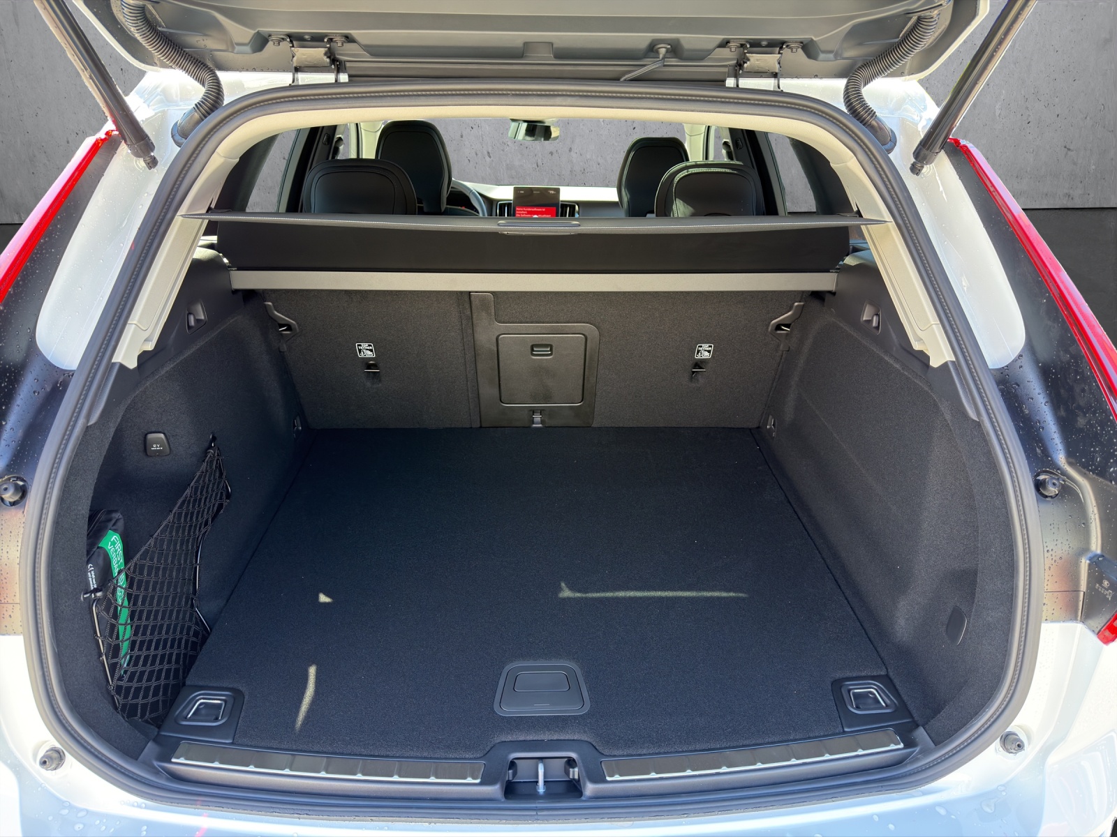VOLVO XC60 B5 Benzin Mild Hybrid AWD Ultra Dark Geartronic-image-13