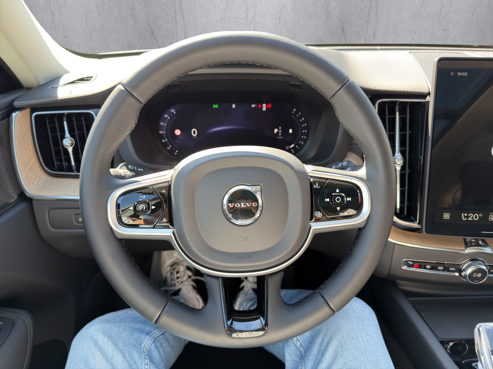 VOLVO XC60 B5 Benzin Mild Hybrid AWD Ultra Dark Geartronic-image-9