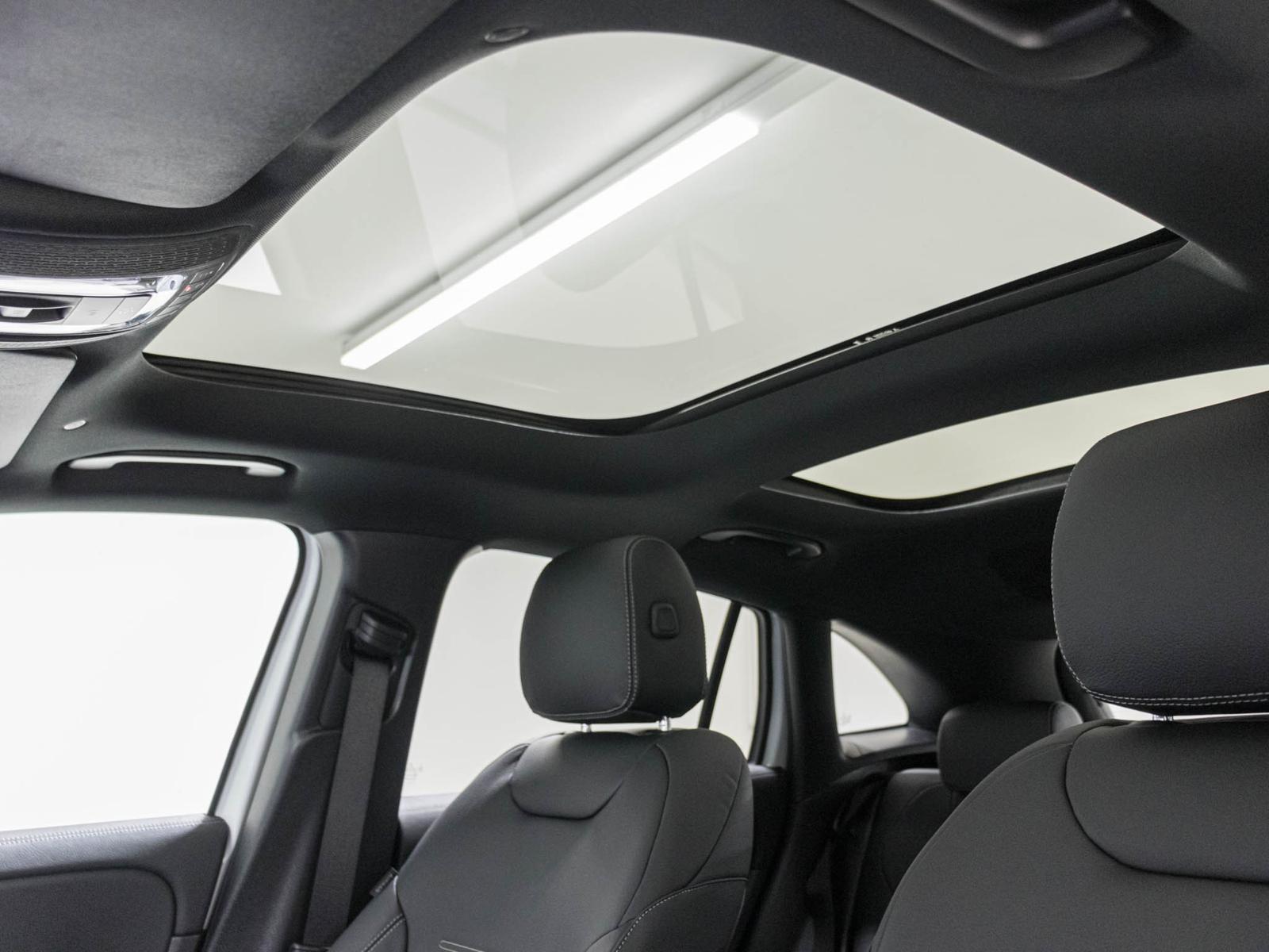 MERCEDES-BENZ GLA 45 AMG S 4MATIC+-image-9