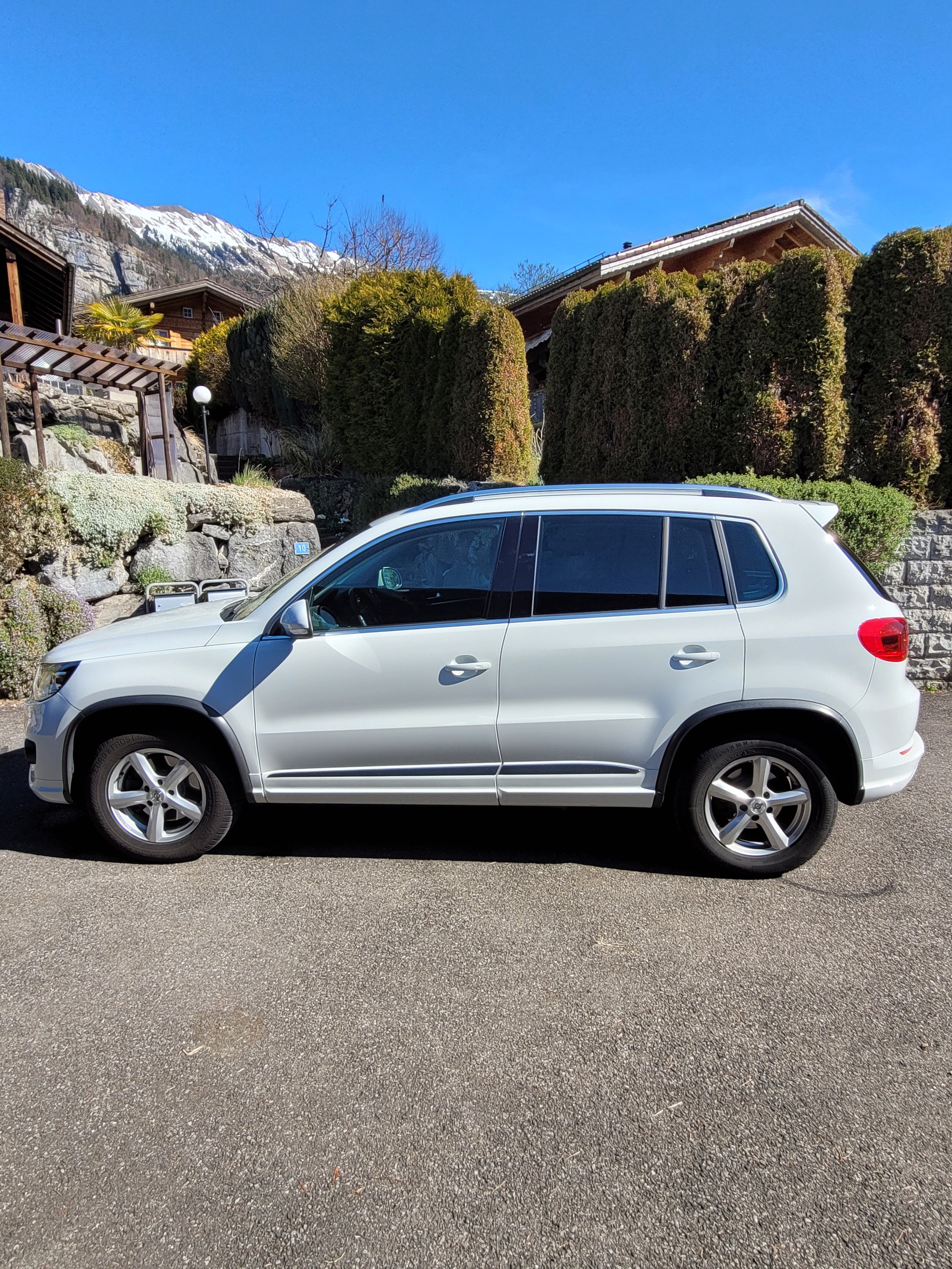 VW 2.0 TDI BMT Sport & Style R-Line 4Motion-image-1