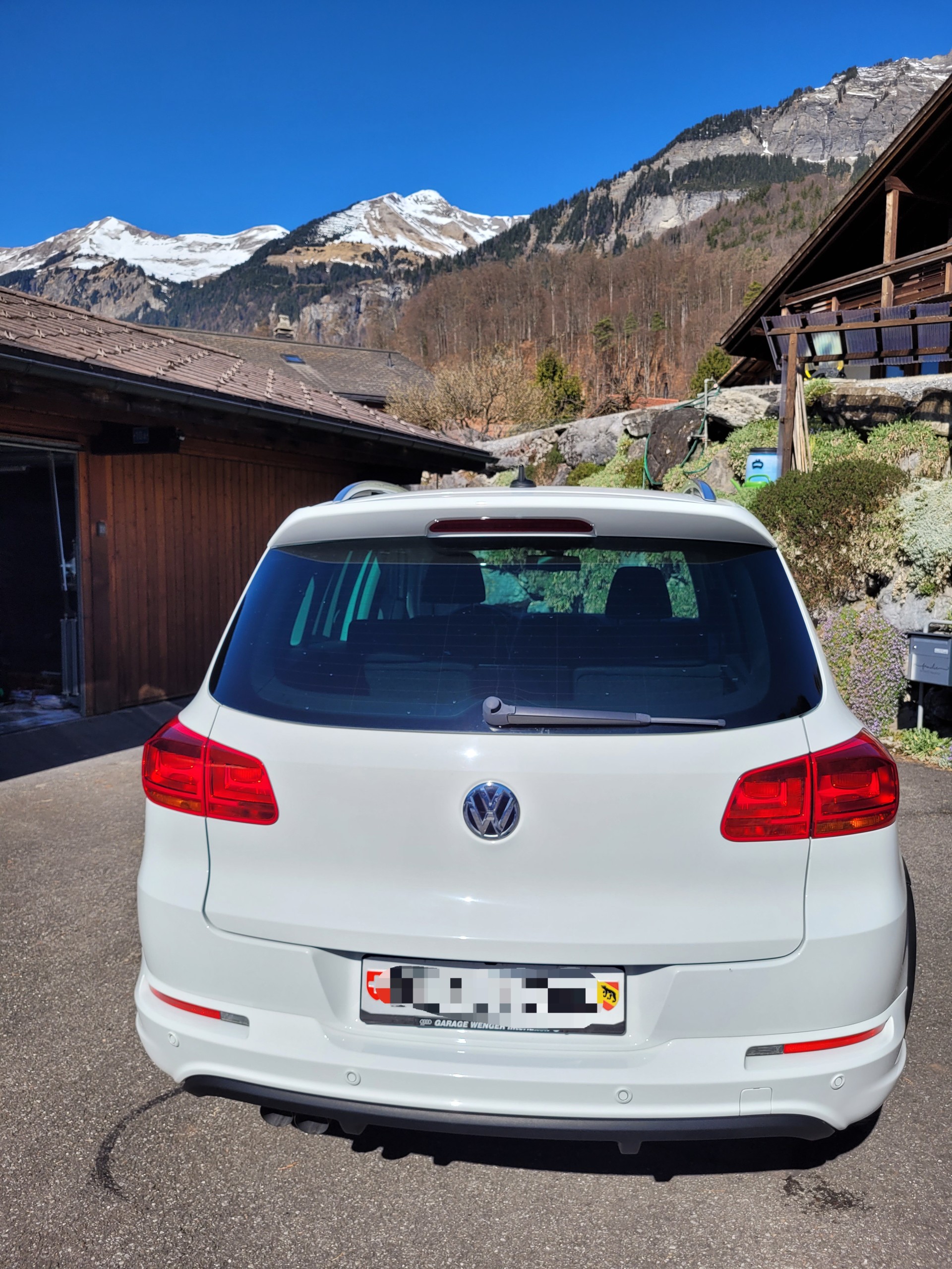 VW 2.0 TDI BMT Sport & Style R-Line 4Motion-image-4